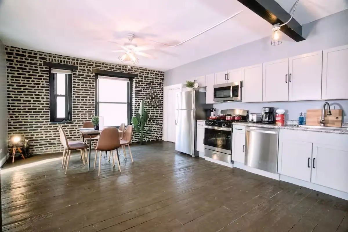 2010 S Wabash Ave   60616 60616-unit#3F-Chicago-IL