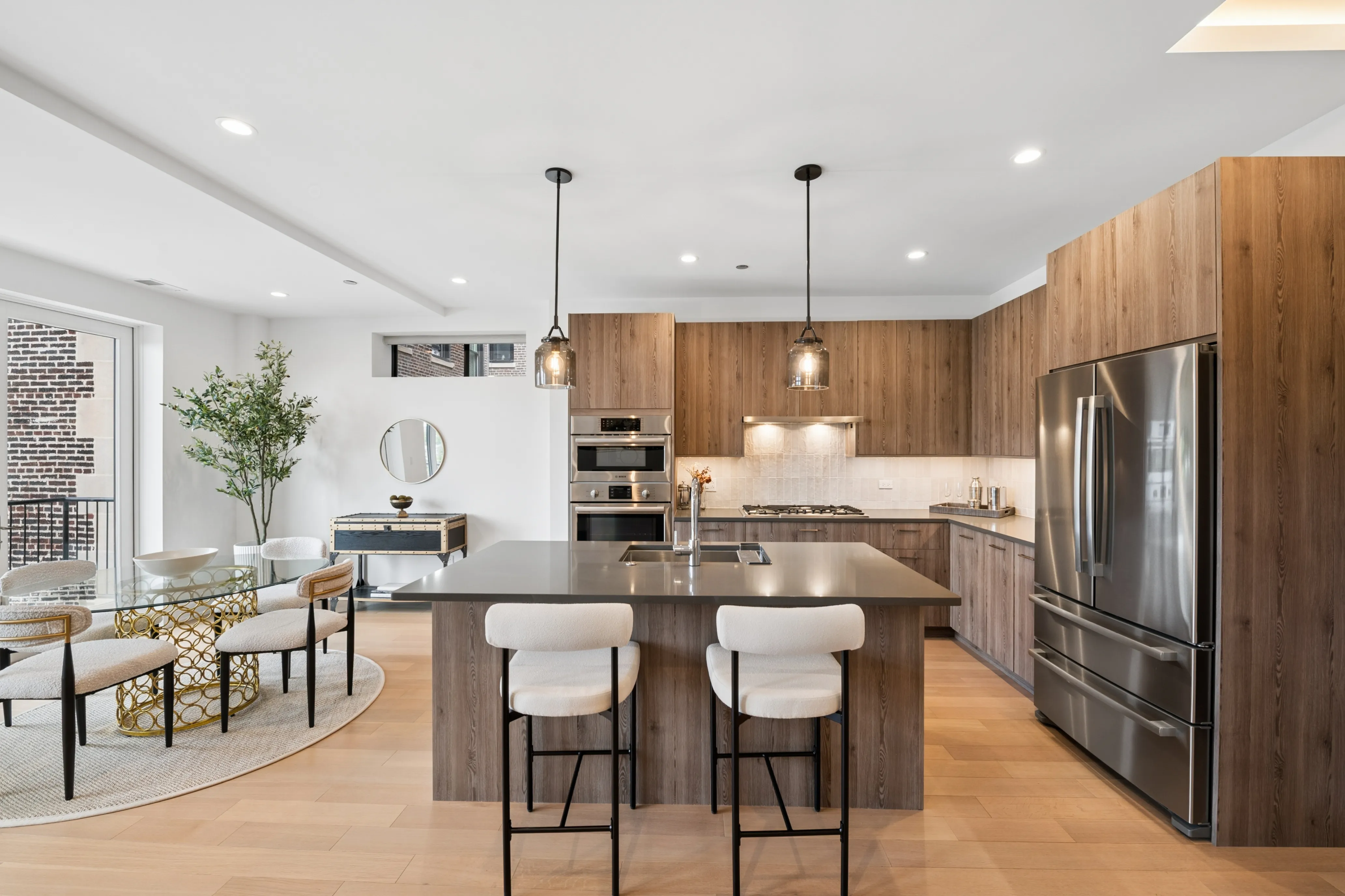 633 W Cornelia Ave 60657 60657-unit#1E-Chicago-IL