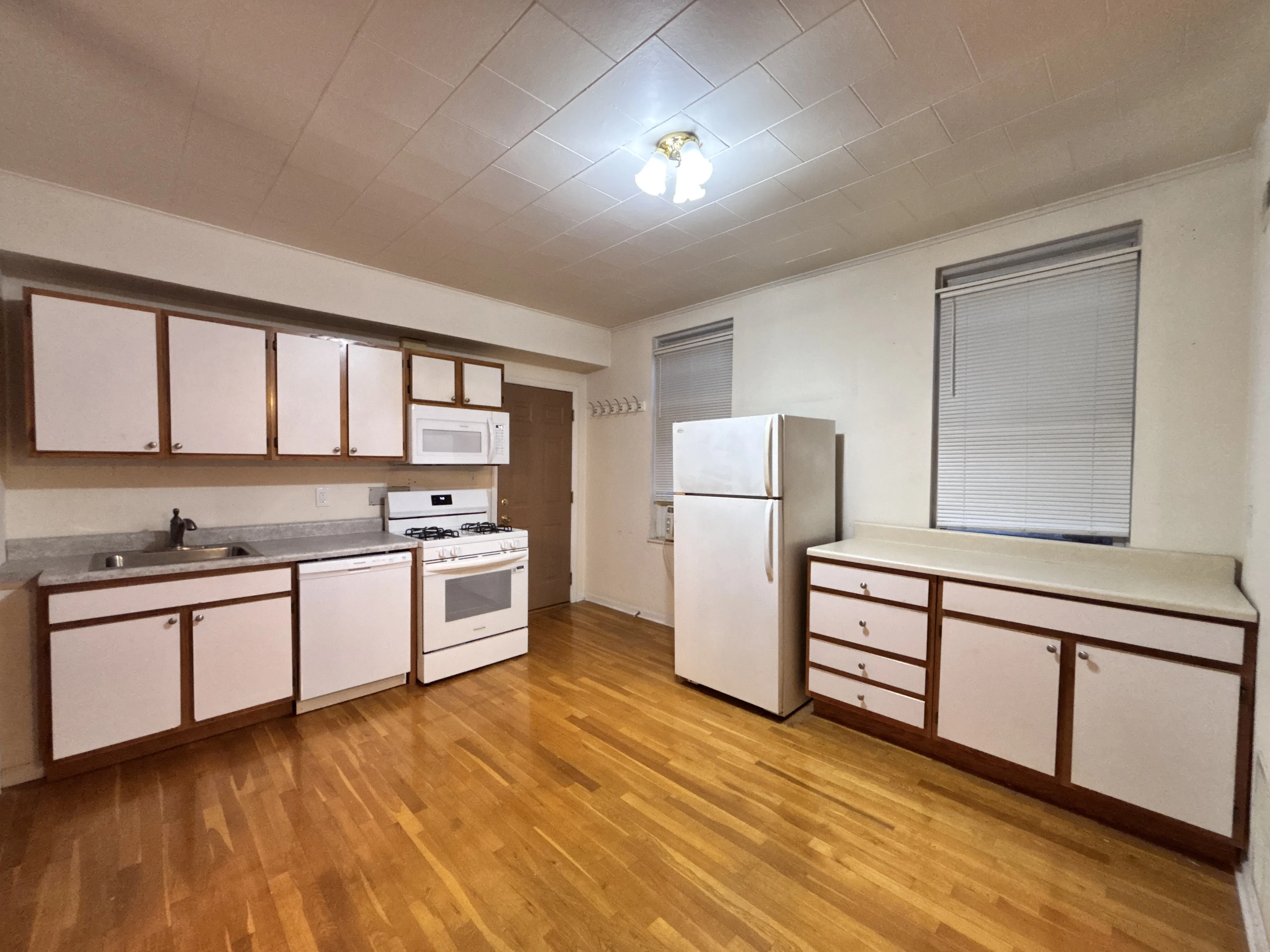 1037 N Wood St   60622 60622-unit#3F-Chicago-IL
