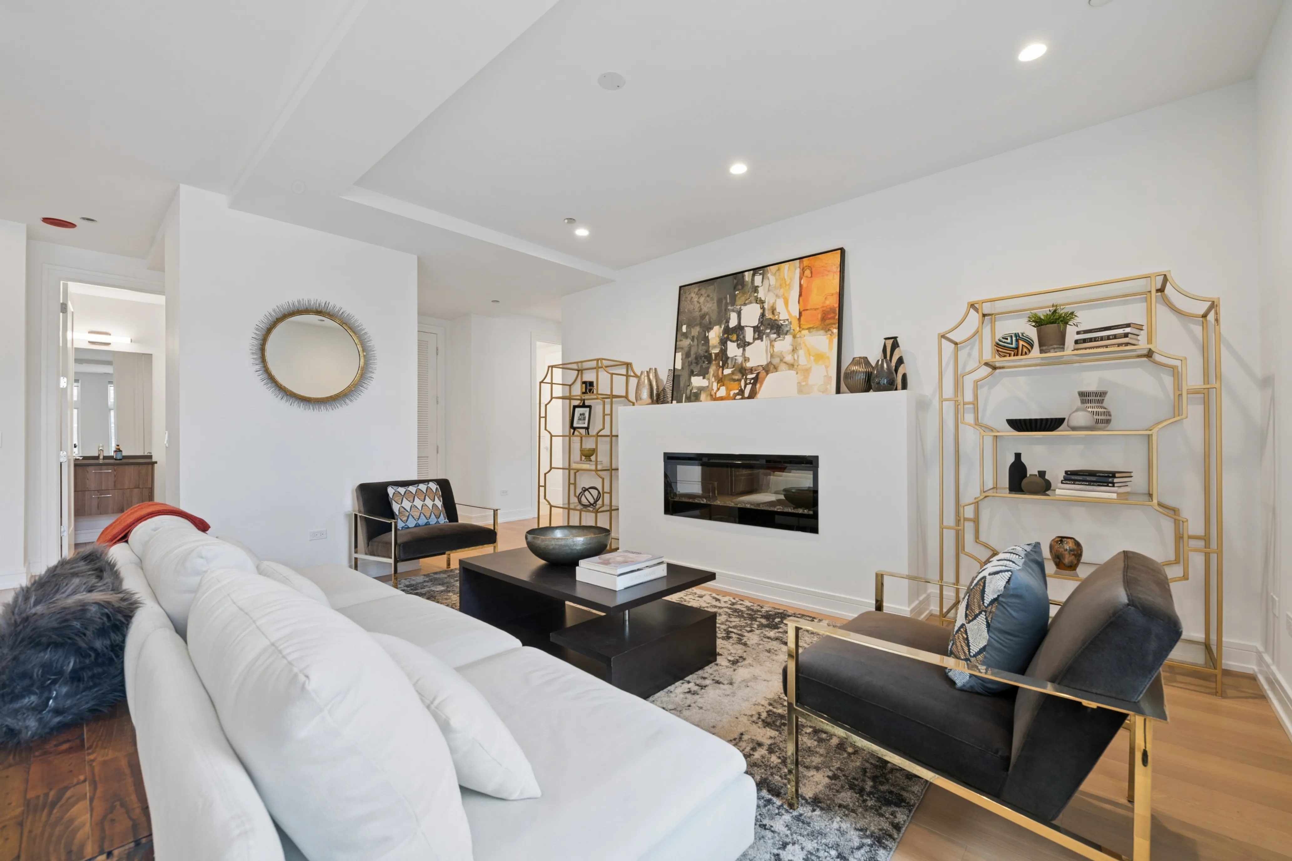 633 W Cornelia Ave 60657 60657-unit#1E-Chicago-IL