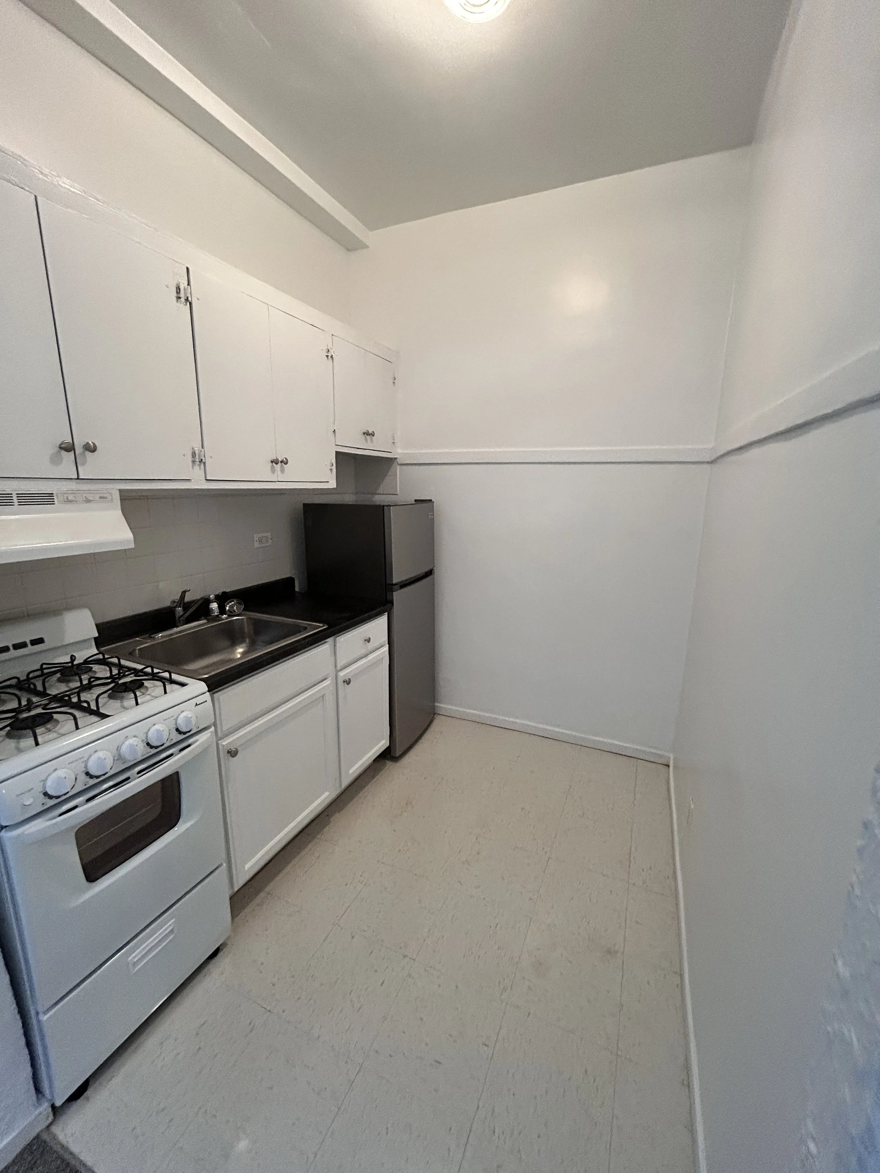 5727 N Winthrop Ave   60660 60660-Winthrop Manor-unit#110-Chicago-IL