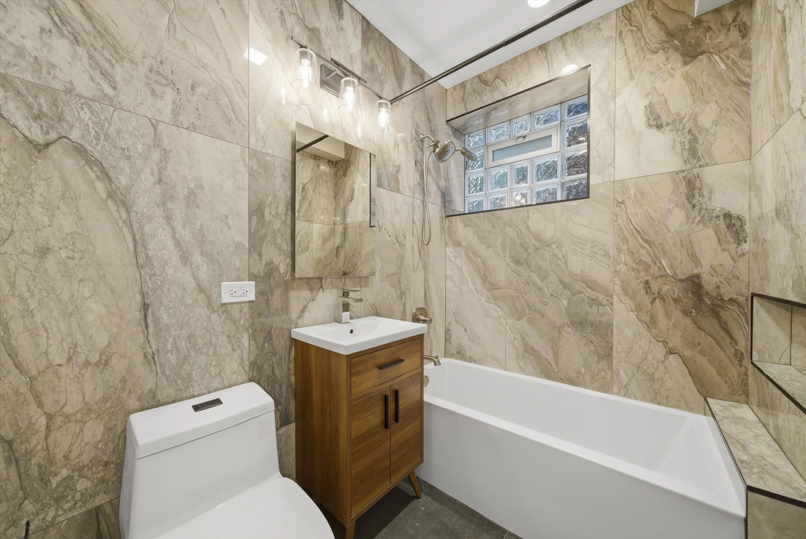 308 W Evergreen Ave 60610 60610-unit#1R-Chicago-IL