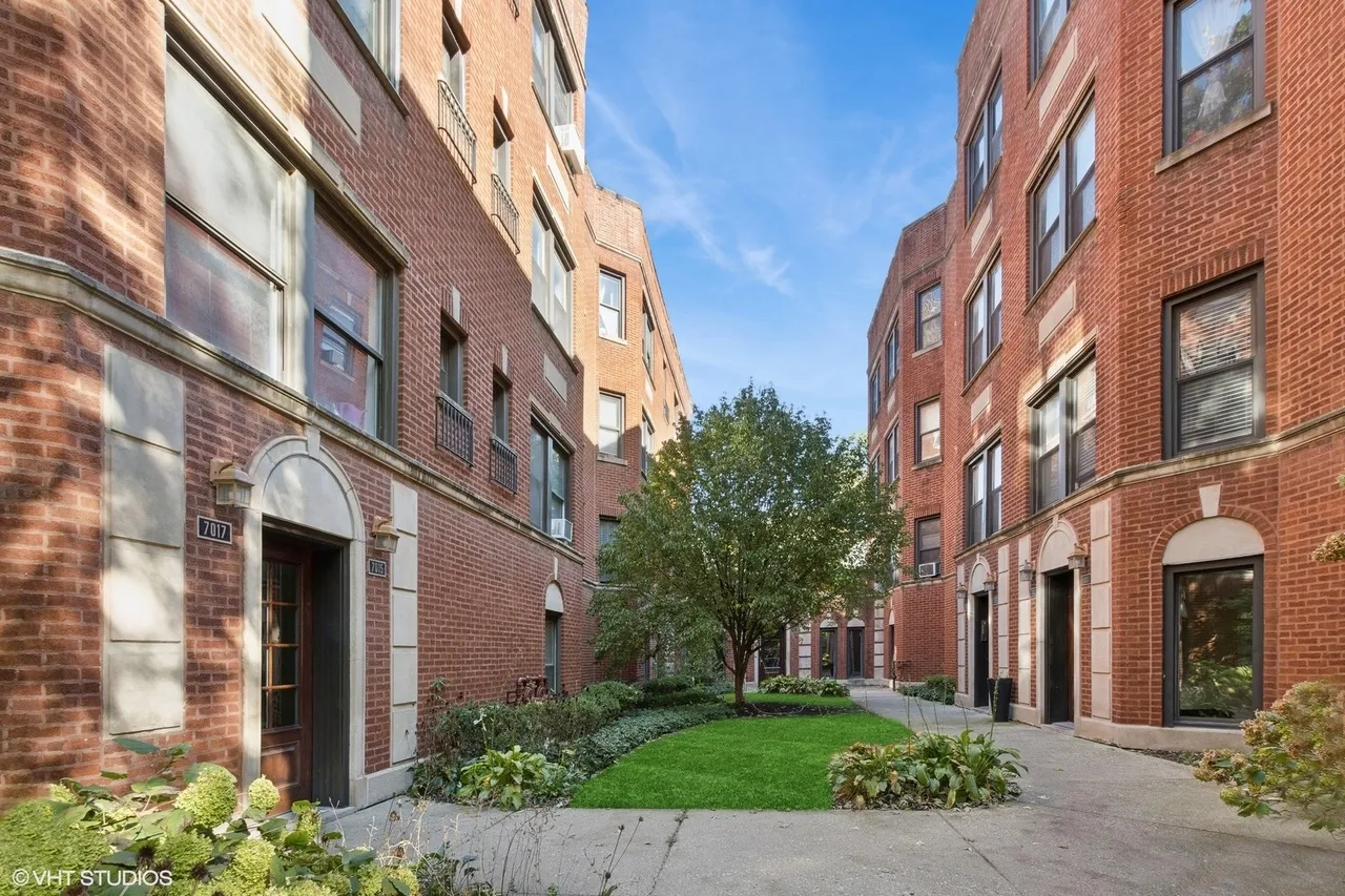 7015 N Wolcott Ave   60626 60626-unit#2-Chicago-IL