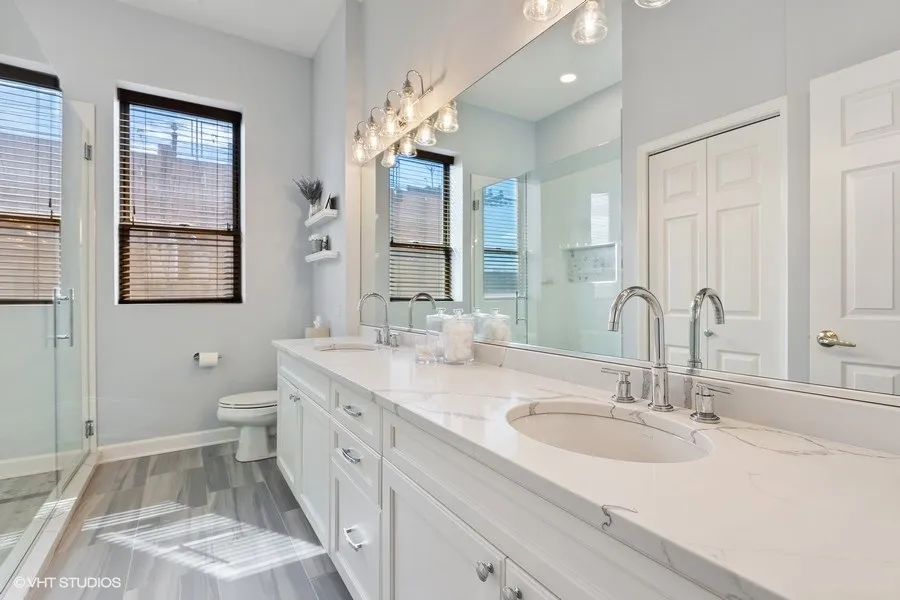 1350 W Fullerton Ave 60614 60614-unit#302-Chicago-IL