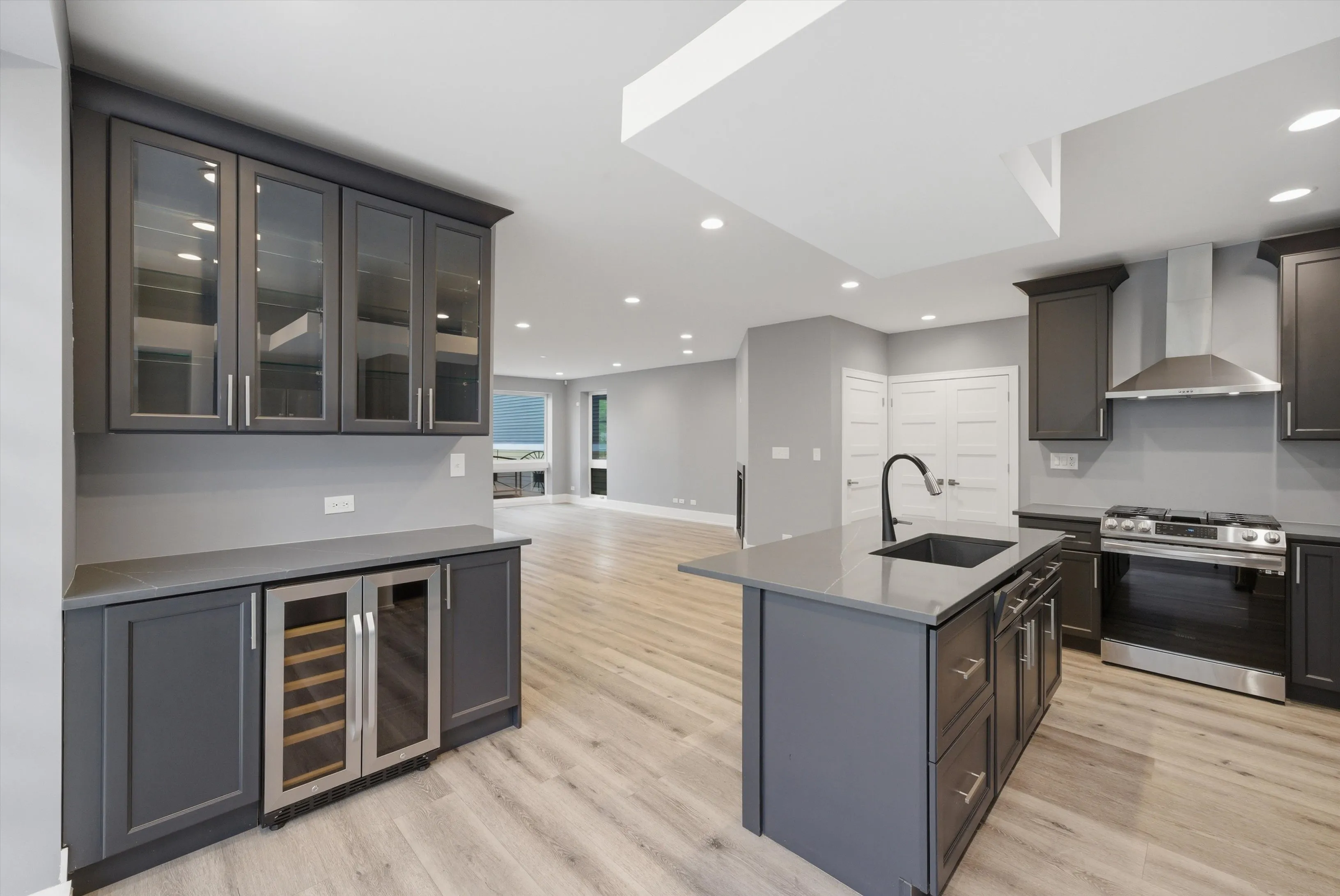 308 W Evergreen Ave 60610 60610-unit#1R-Chicago-IL