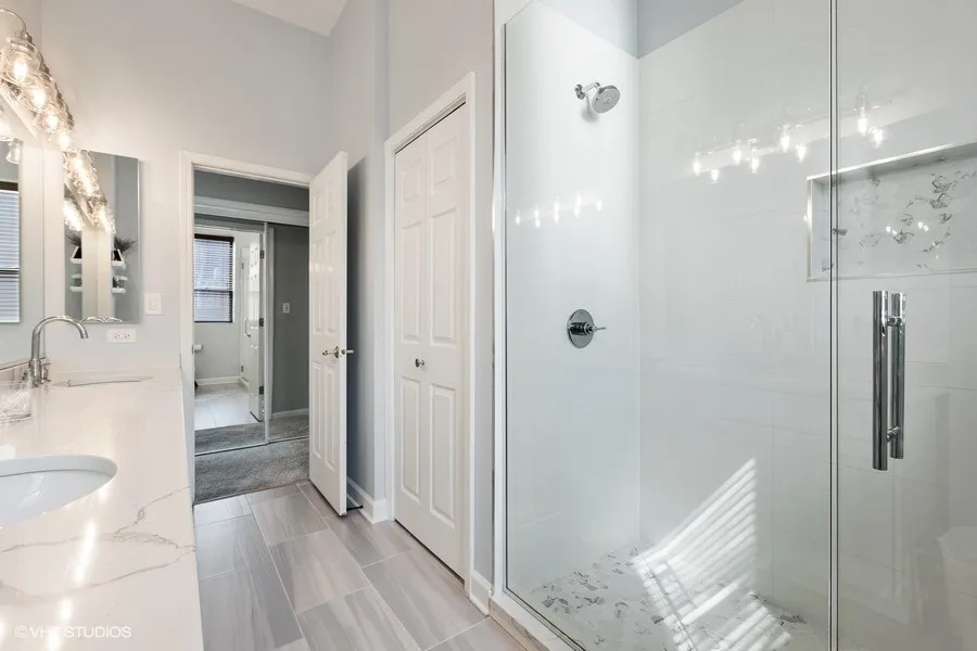 1350 W Fullerton Ave 60614 60614-unit#302-Chicago-IL