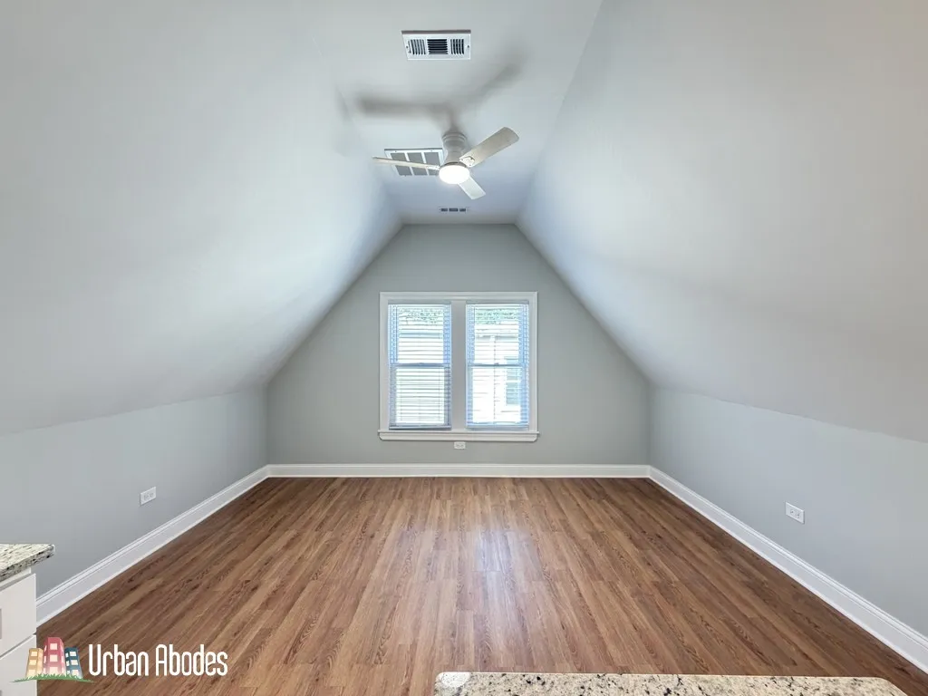 1721 W Nelson St   60657 60657-unit#3 Coach-Chicago-IL