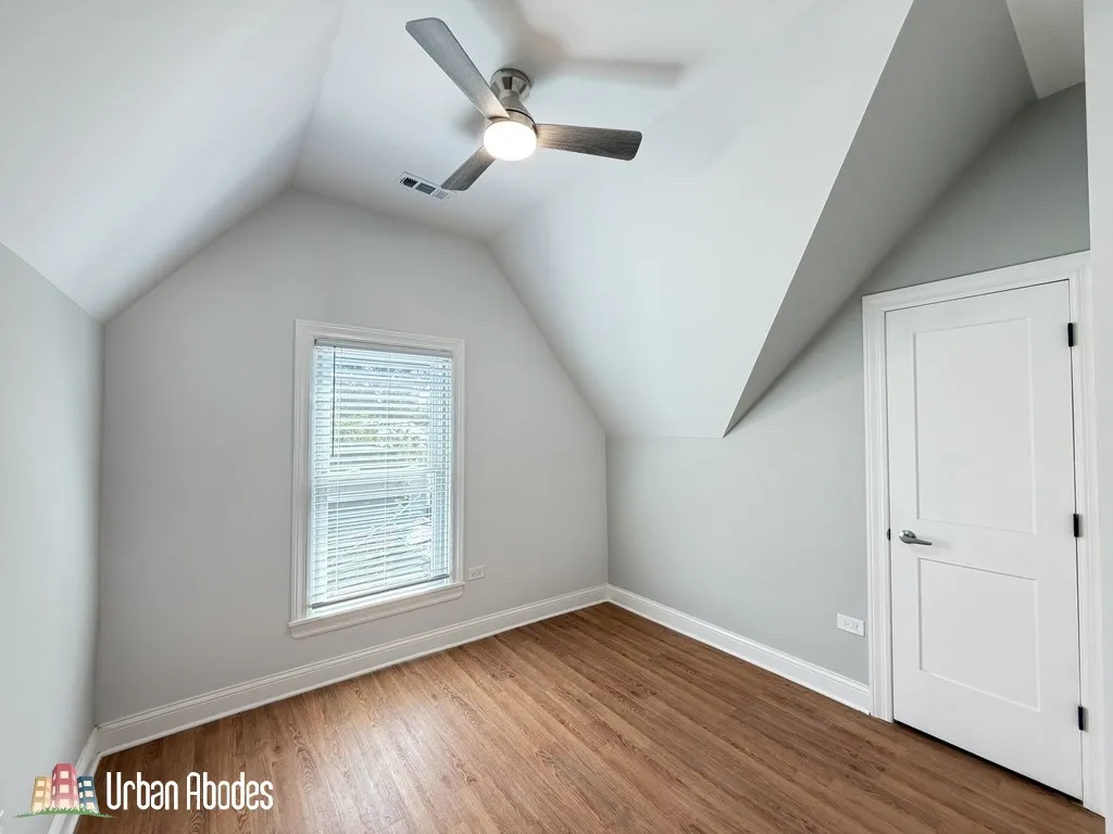1721 W Nelson St   60657 60657-unit#3 Coach-Chicago-IL