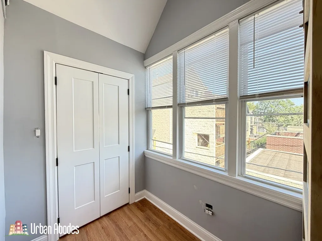 1721 W Nelson St   60657 60657-unit#3 Coach-Chicago-IL