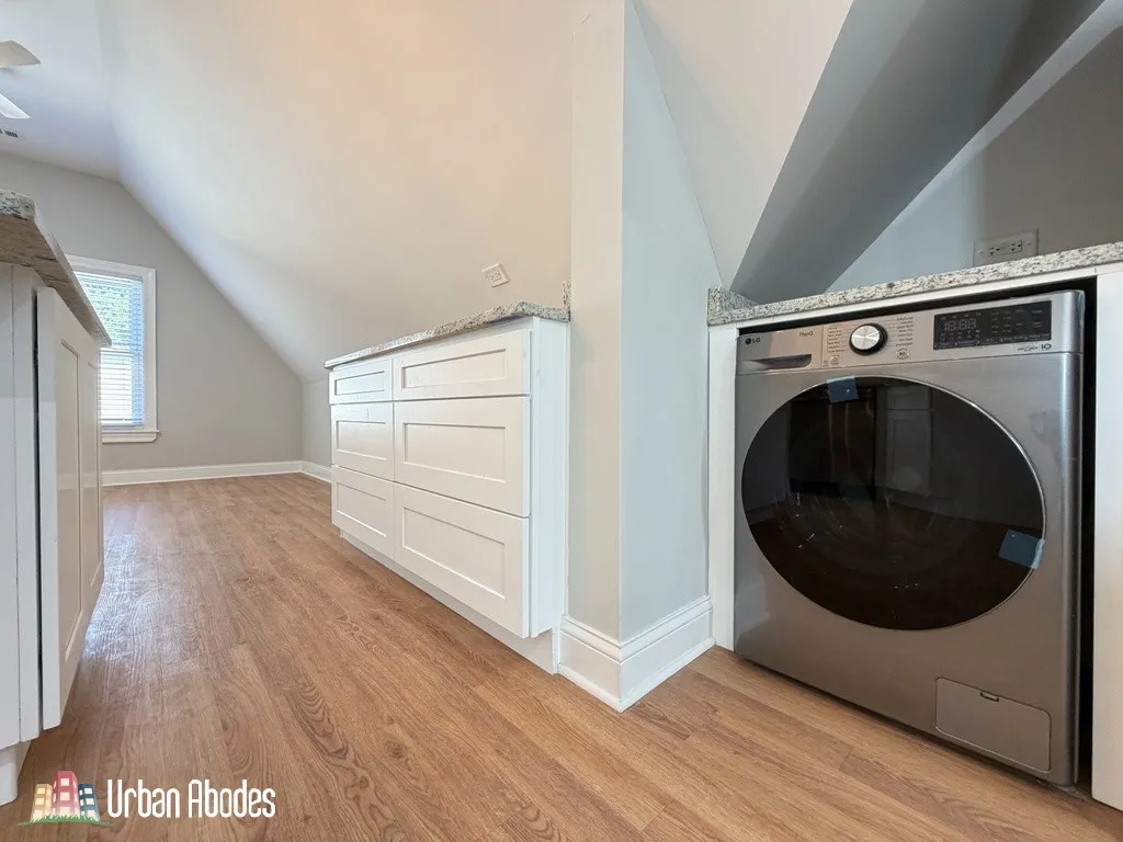 1721 W Nelson St   60657 60657-unit#3 Coach-Chicago-IL