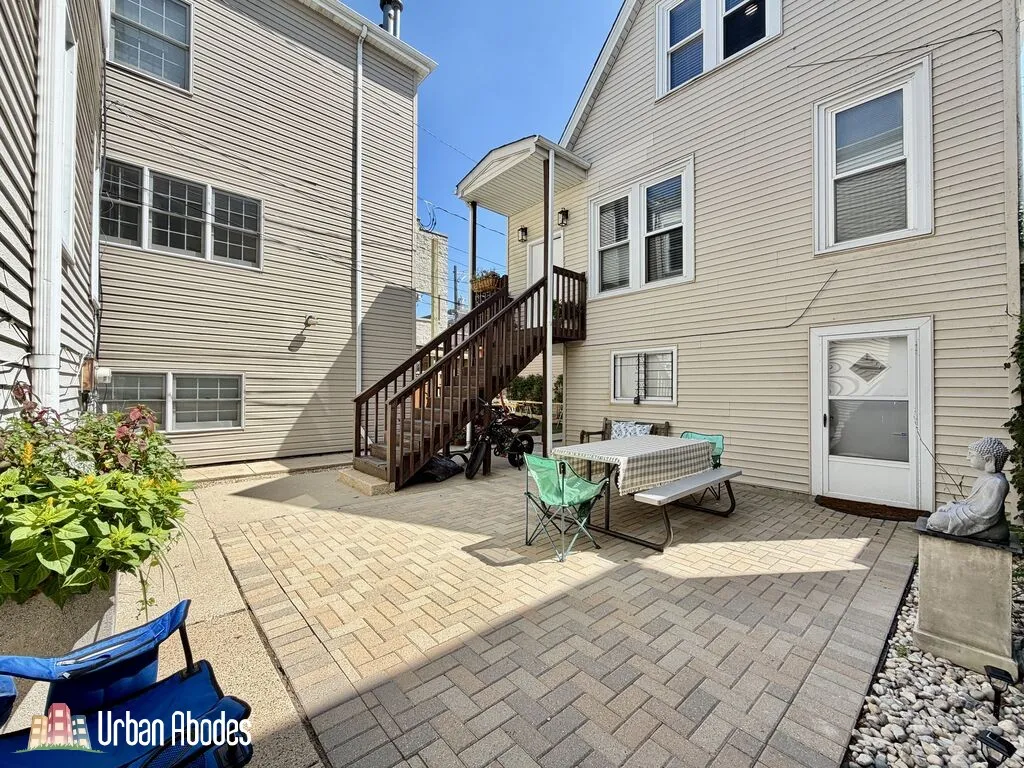 1721 W Nelson St   60657 60657-unit#3 Coach-Chicago-IL
