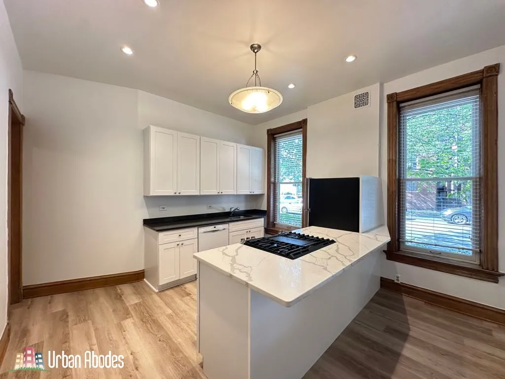 3559 N Ashland Ave   60657 60657-unit#1RA-Chicago-IL