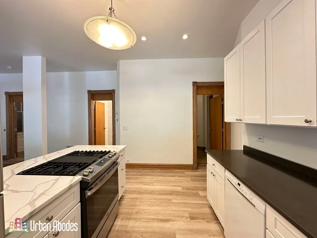 3559 N Ashland Ave   60657 60657-unit#1RA-Chicago-IL