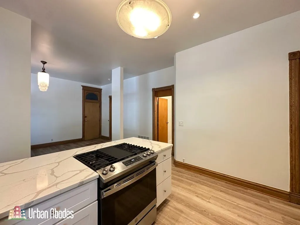 3559 N Ashland Ave   60657 60657-unit#1RA-Chicago-IL