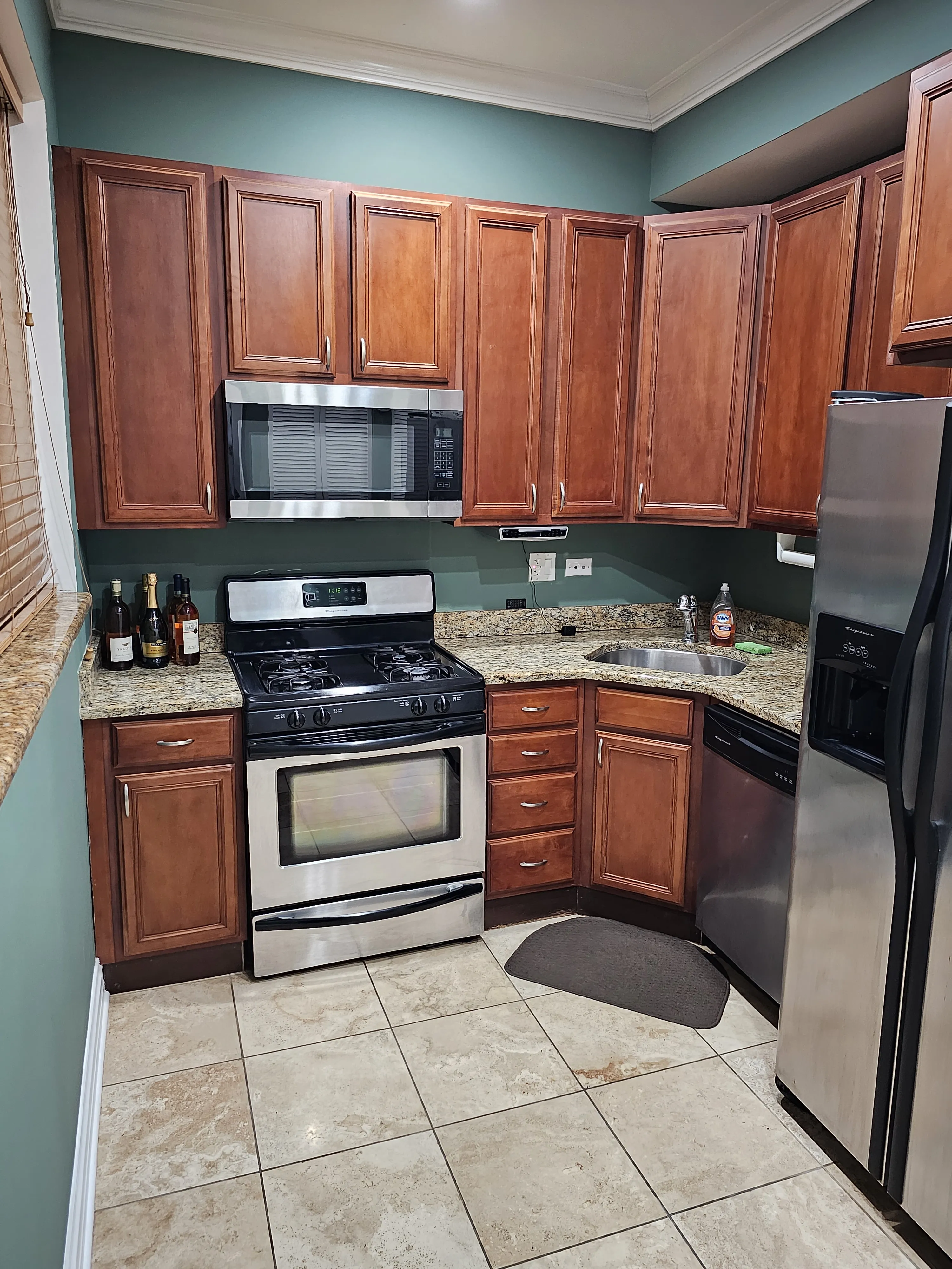 6148 N Ravenswood Ave 60660 60660-unit#A-Chicago-IL