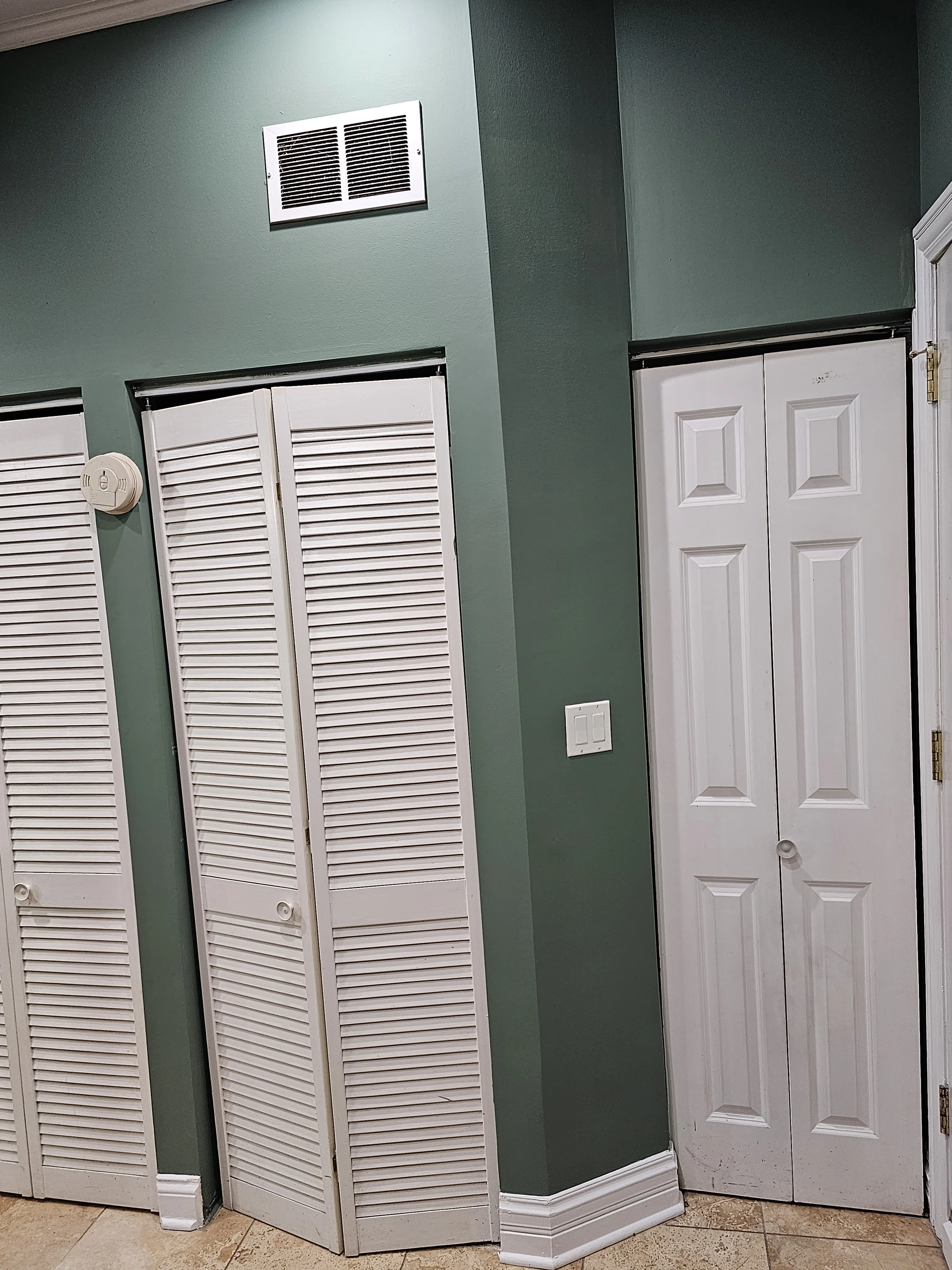 6148 N Ravenswood Ave   60660 60660-unit#A-Chicago-IL