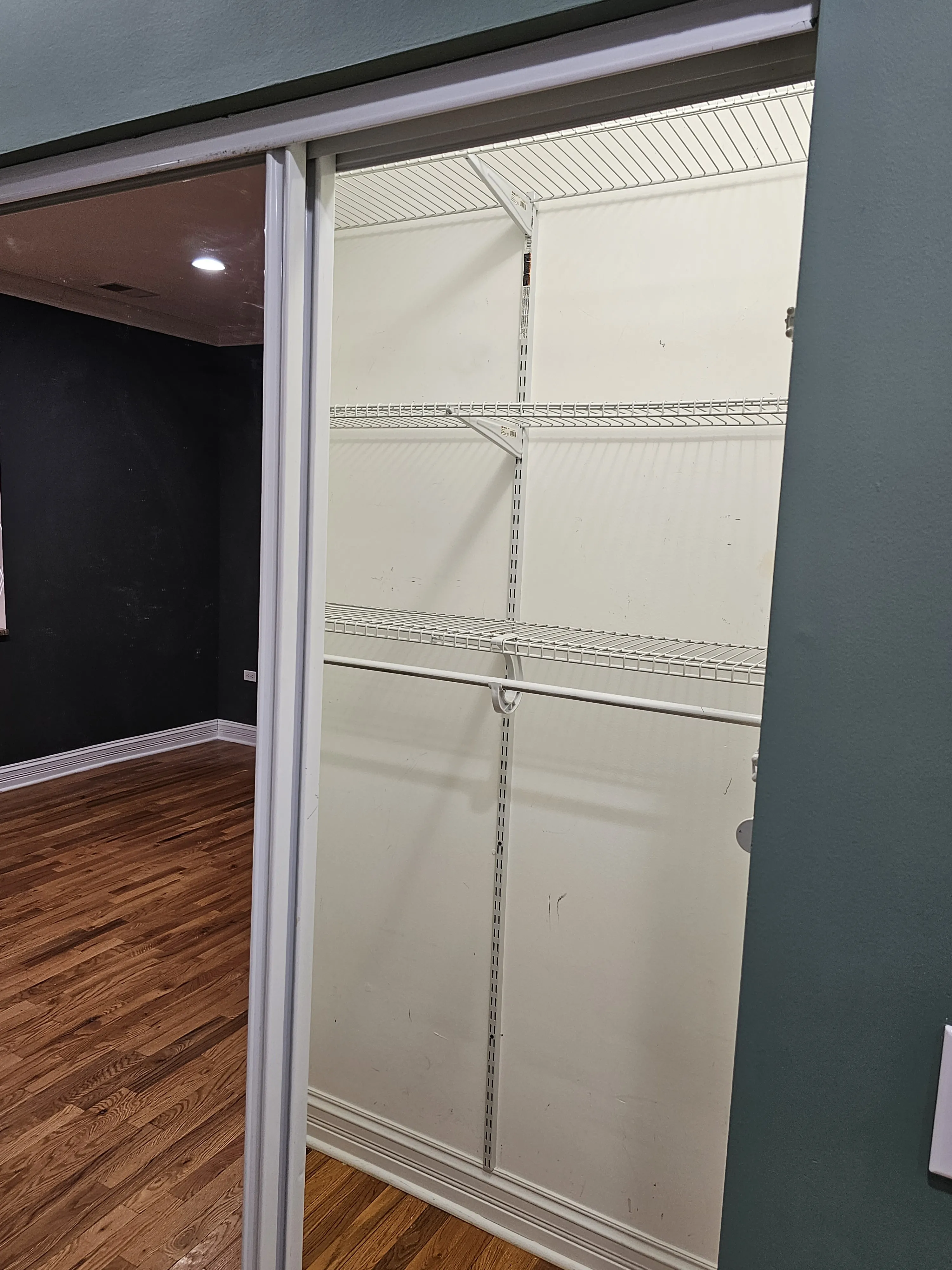 6148 N Ravenswood Ave   60660 60660-unit#A-Chicago-IL