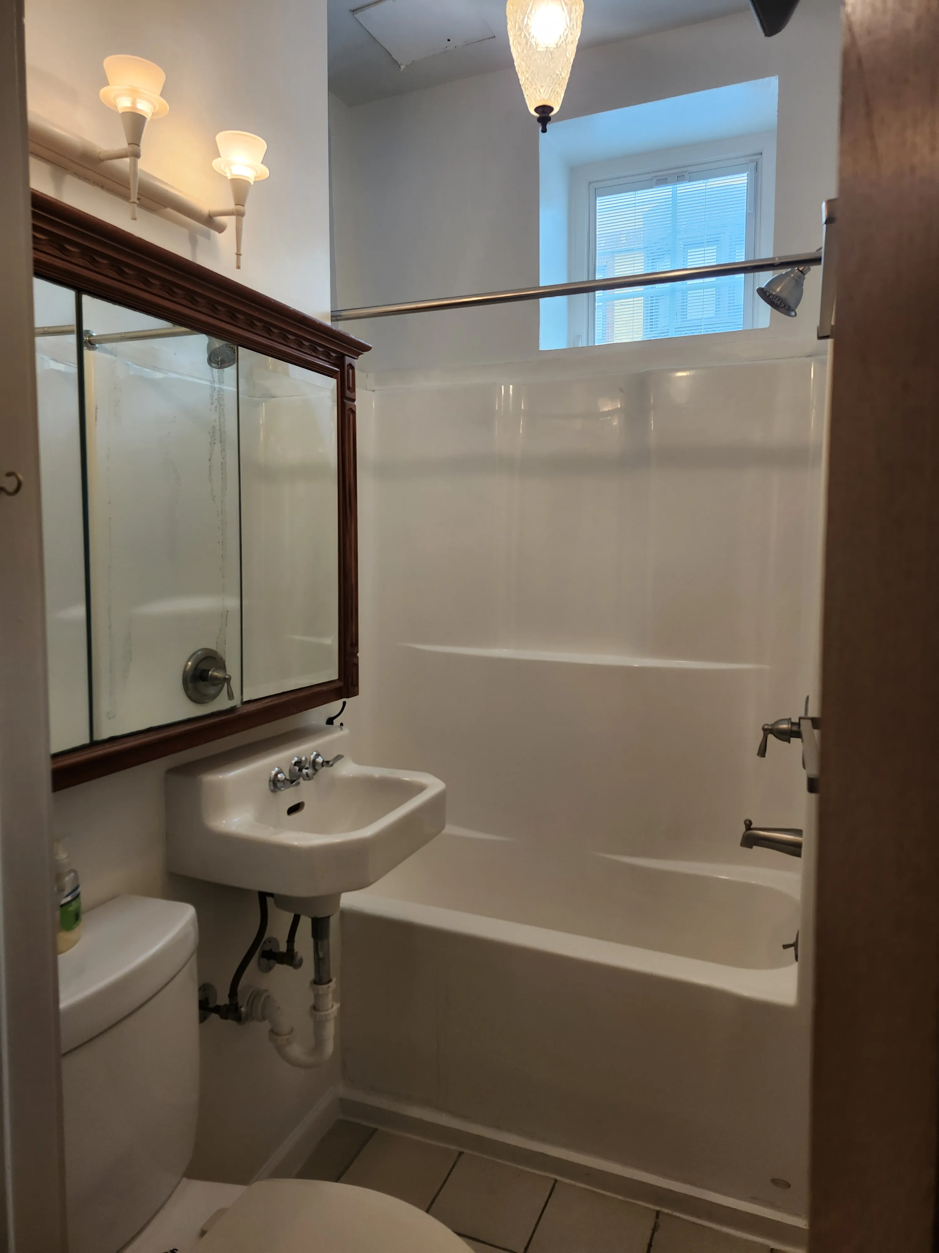 2817 W Augusta Blvd   60622 60622-unit#1E-Chicago-IL