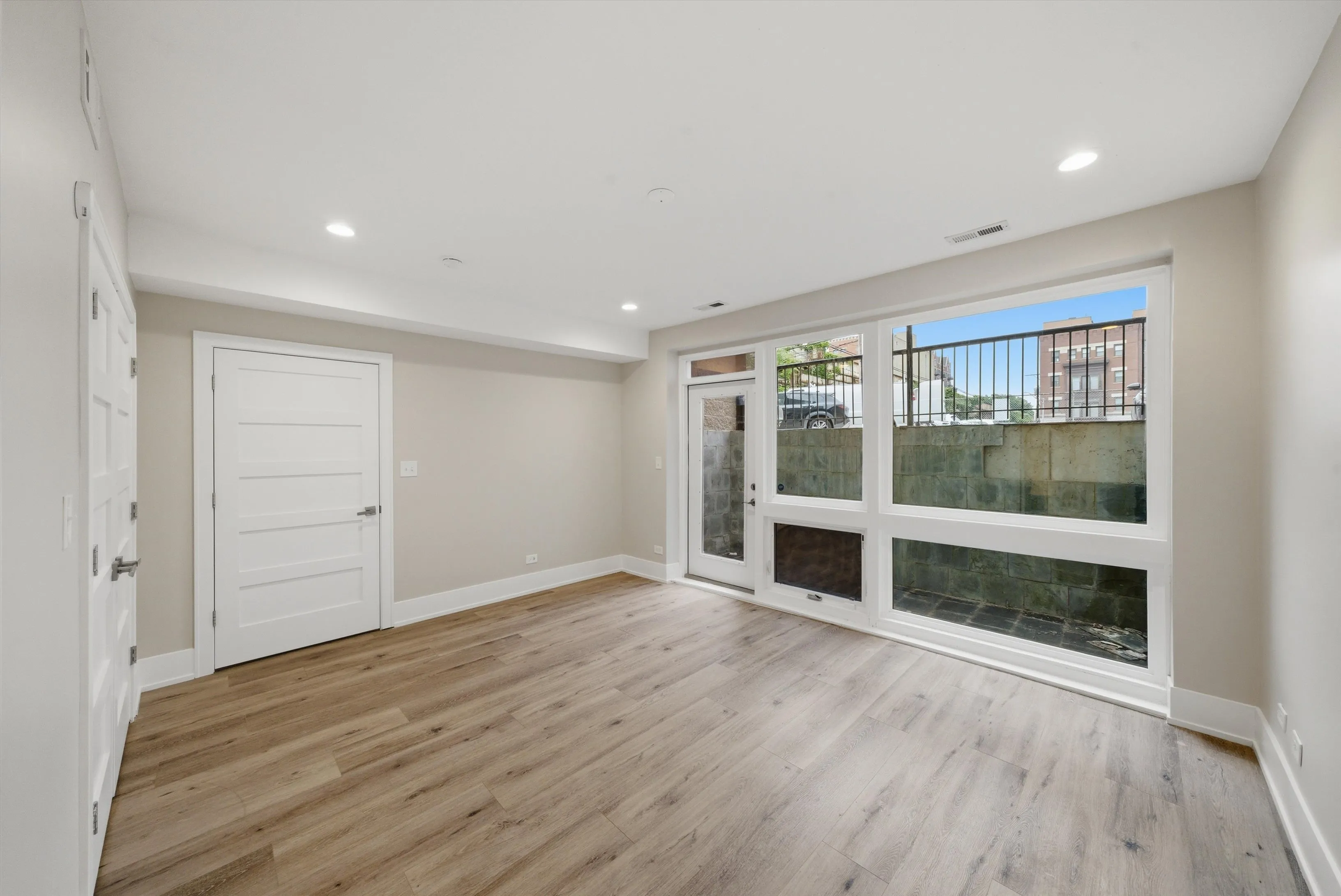 308 W Evergreen Ave 60610 60610-unit#1R-Chicago-IL