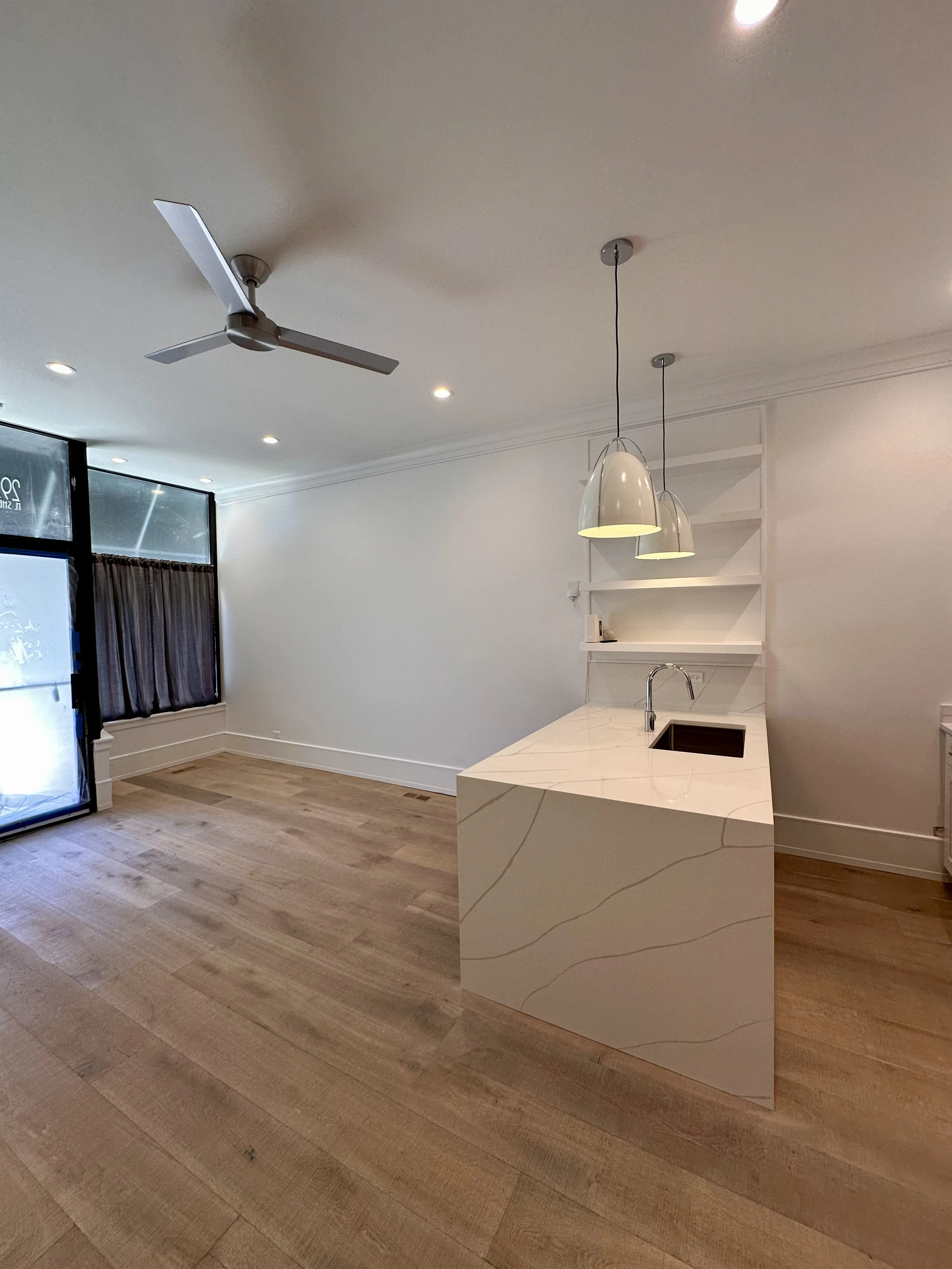 2950 N Sheffield Ave   60657 60657-unit#1F-Chicago-IL