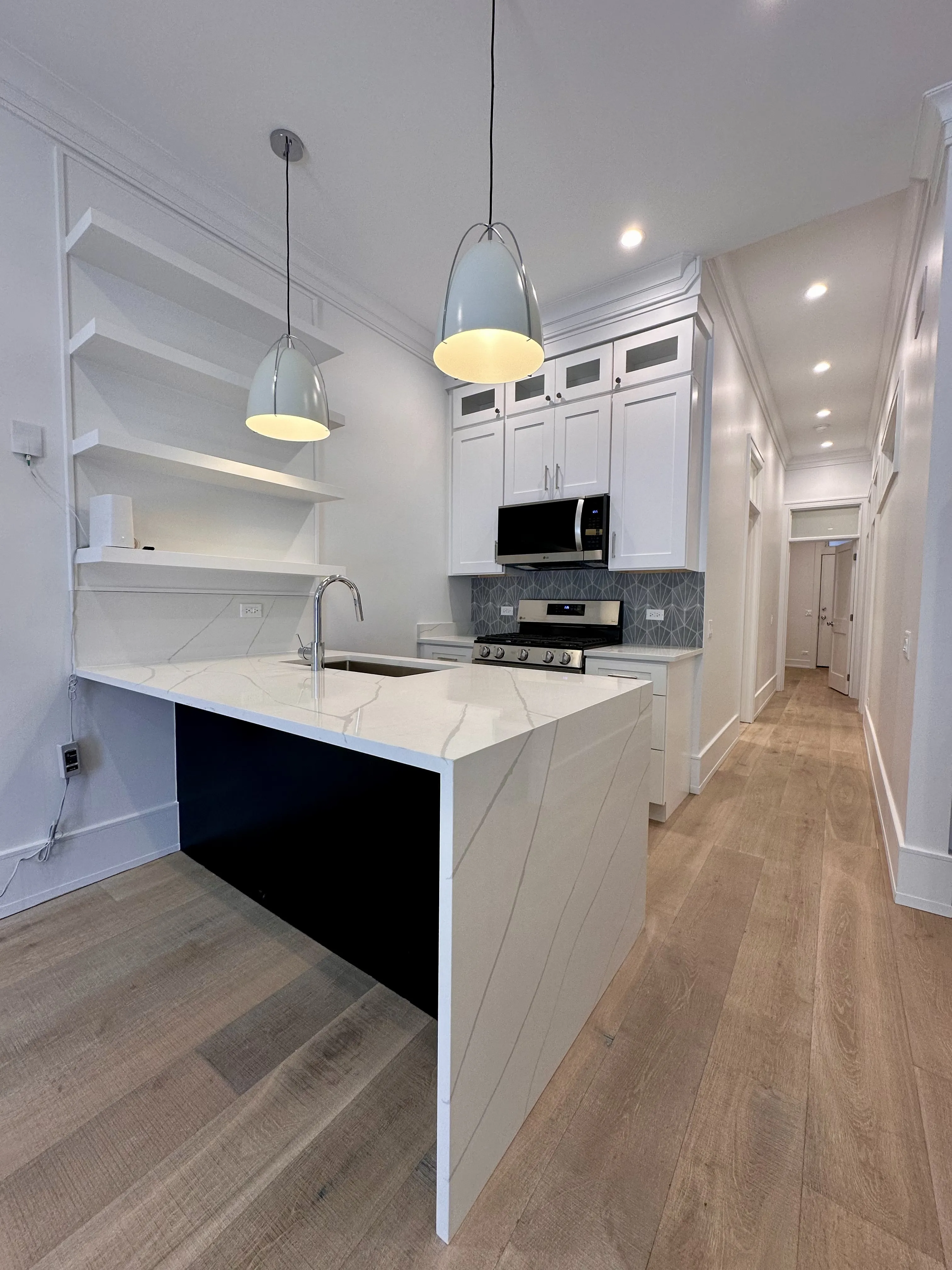 2950 N Sheffield Ave   60657 60657-unit#1F-Chicago-IL