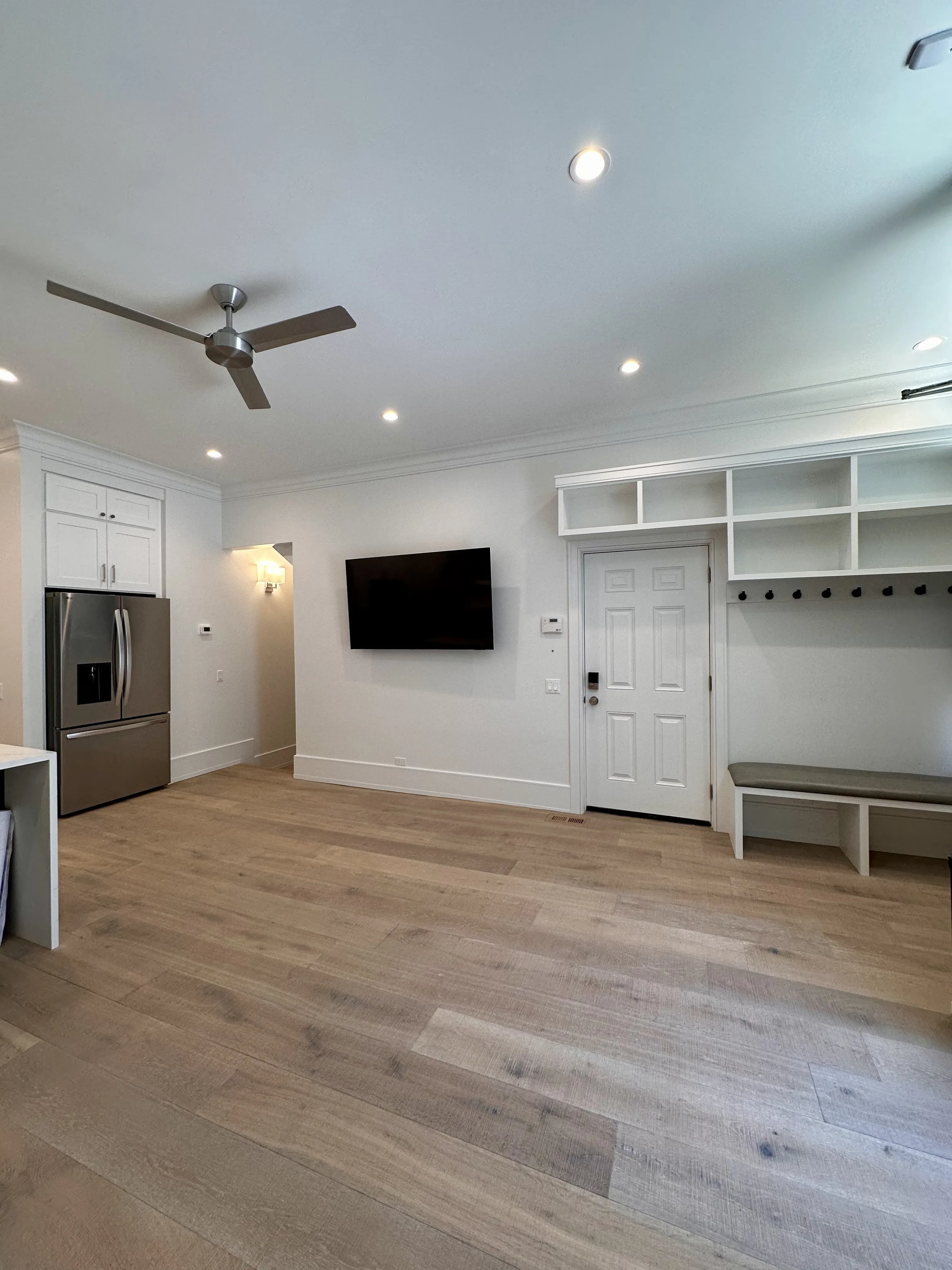 2950 N Sheffield Ave   60657 60657-unit#1F-Chicago-IL