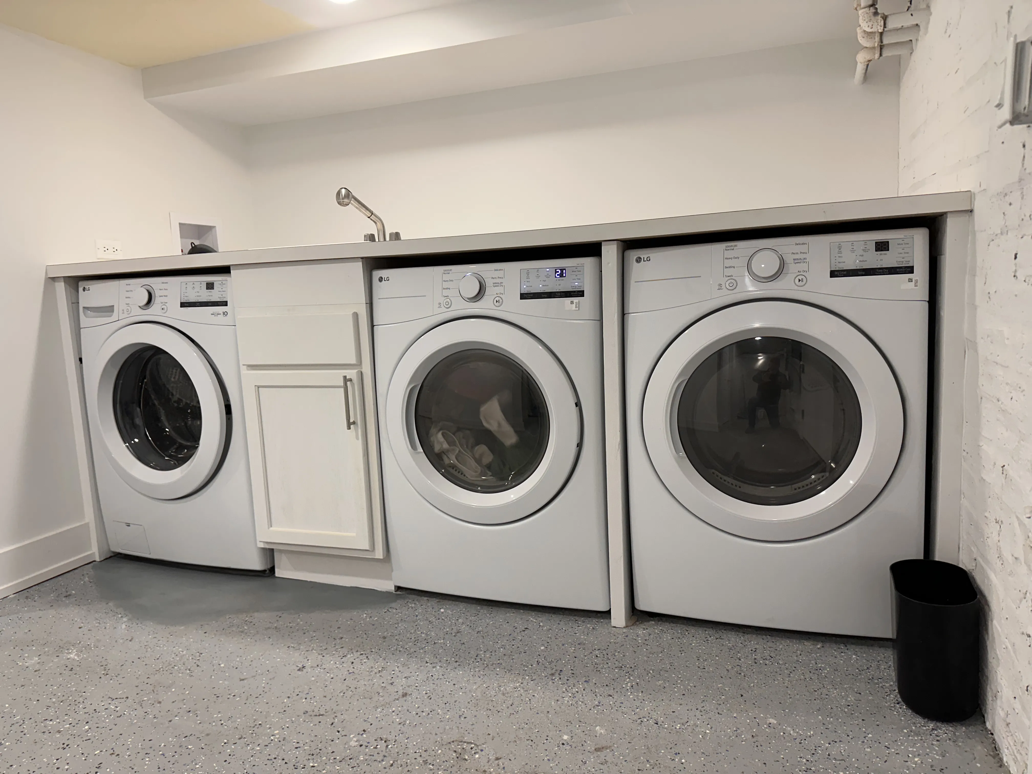 2950 N Sheffield Ave   60657 60657-unit#1F-Chicago-IL
