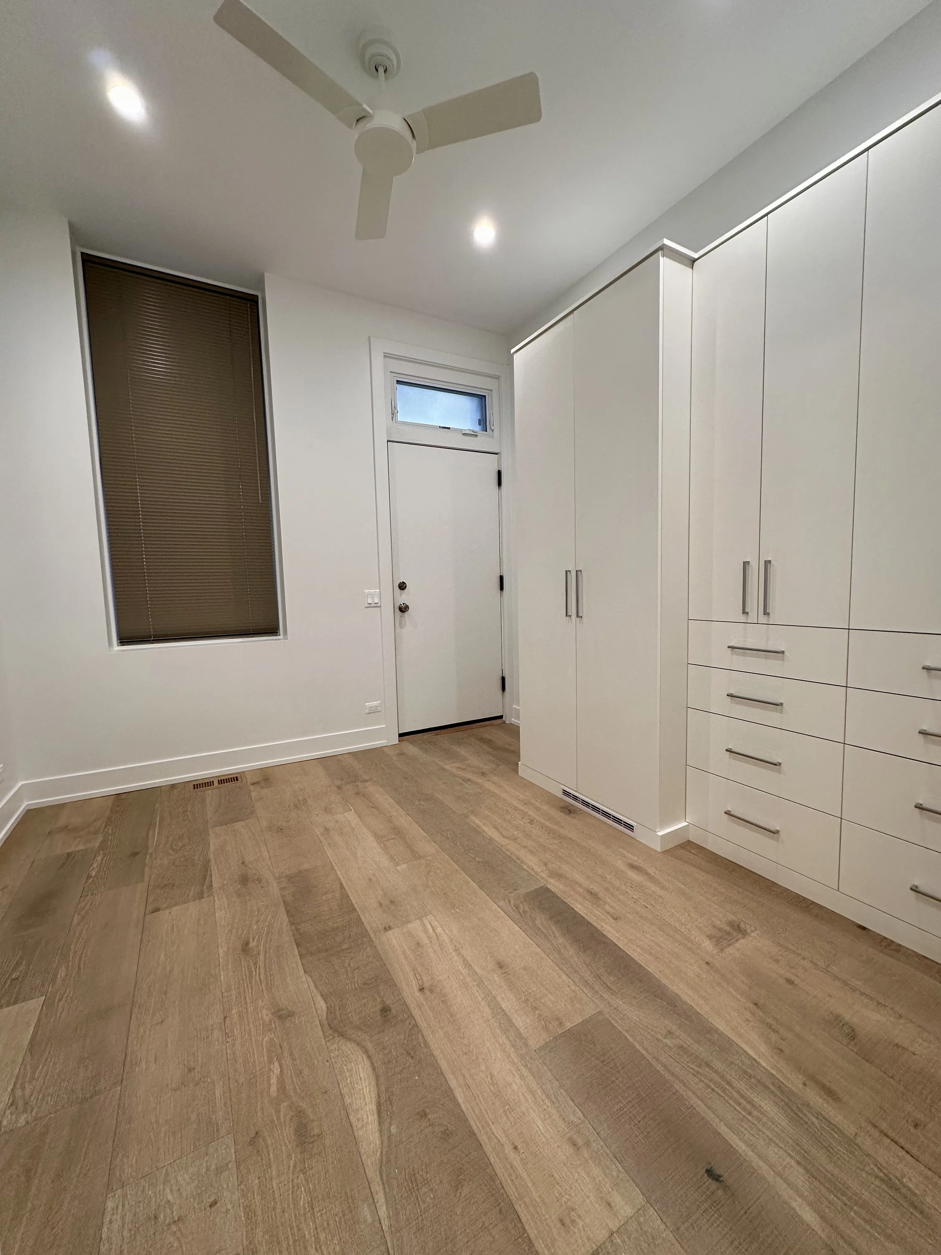 2950 N Sheffield Ave   60657 60657-unit#1F-Chicago-IL