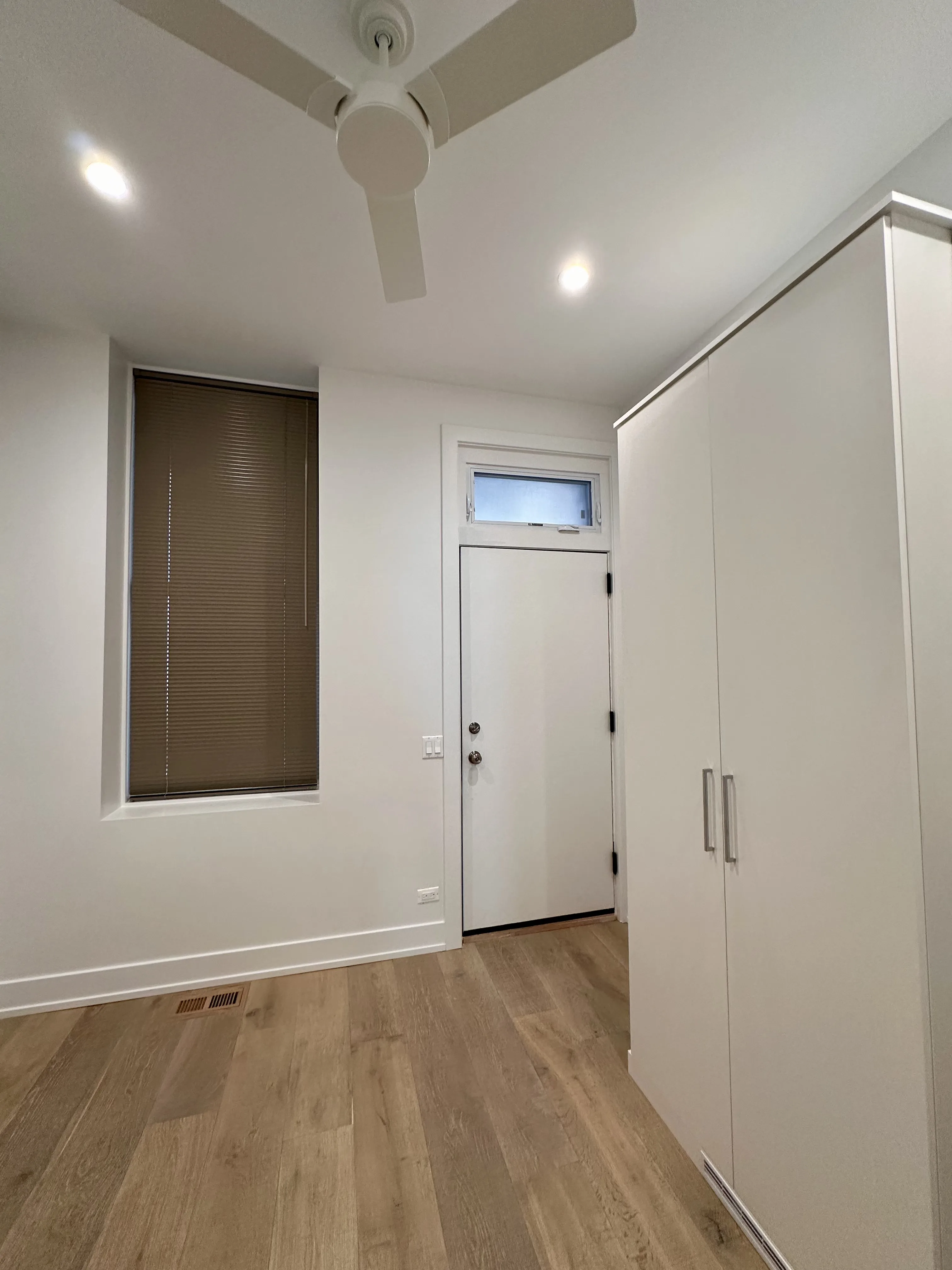 2950 N Sheffield Ave   60657 60657-unit#1F-Chicago-IL