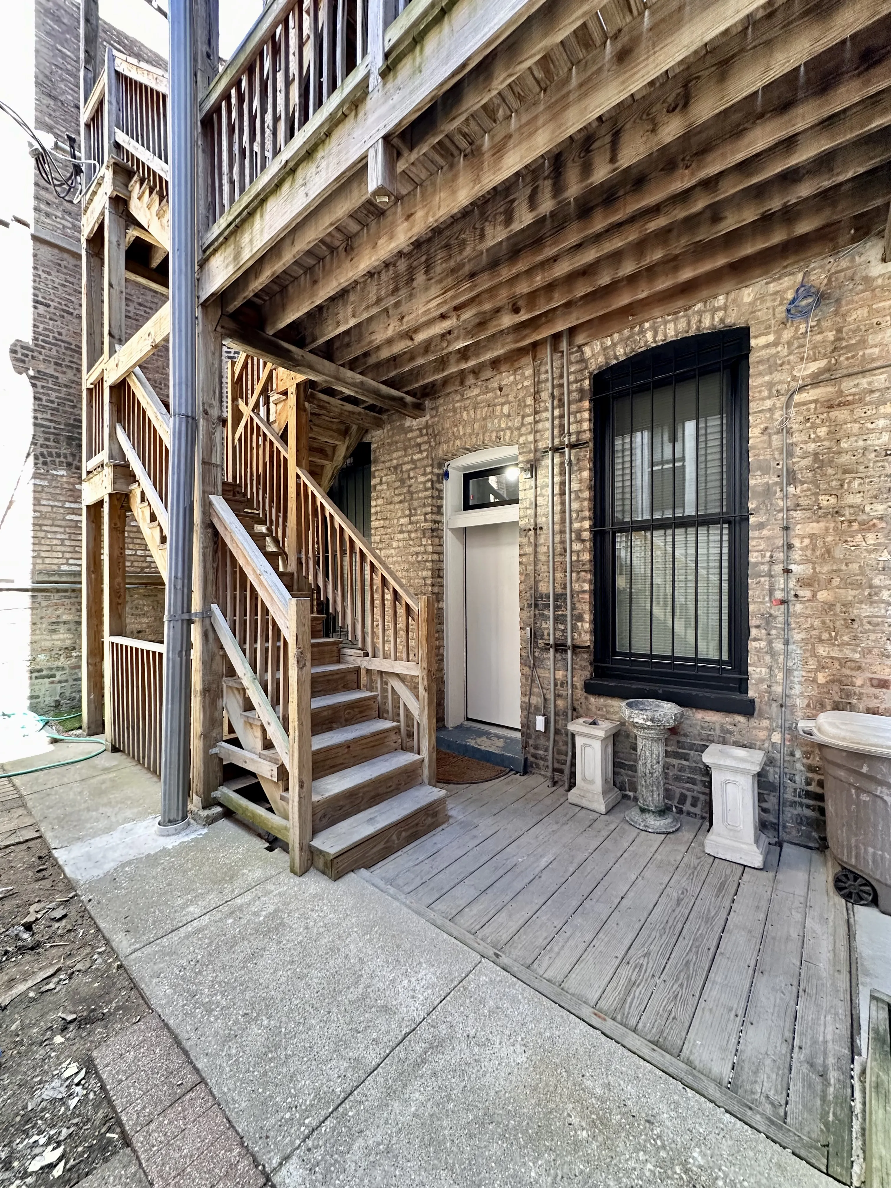 2950 N Sheffield Ave   60657 60657-unit#1F-Chicago-IL