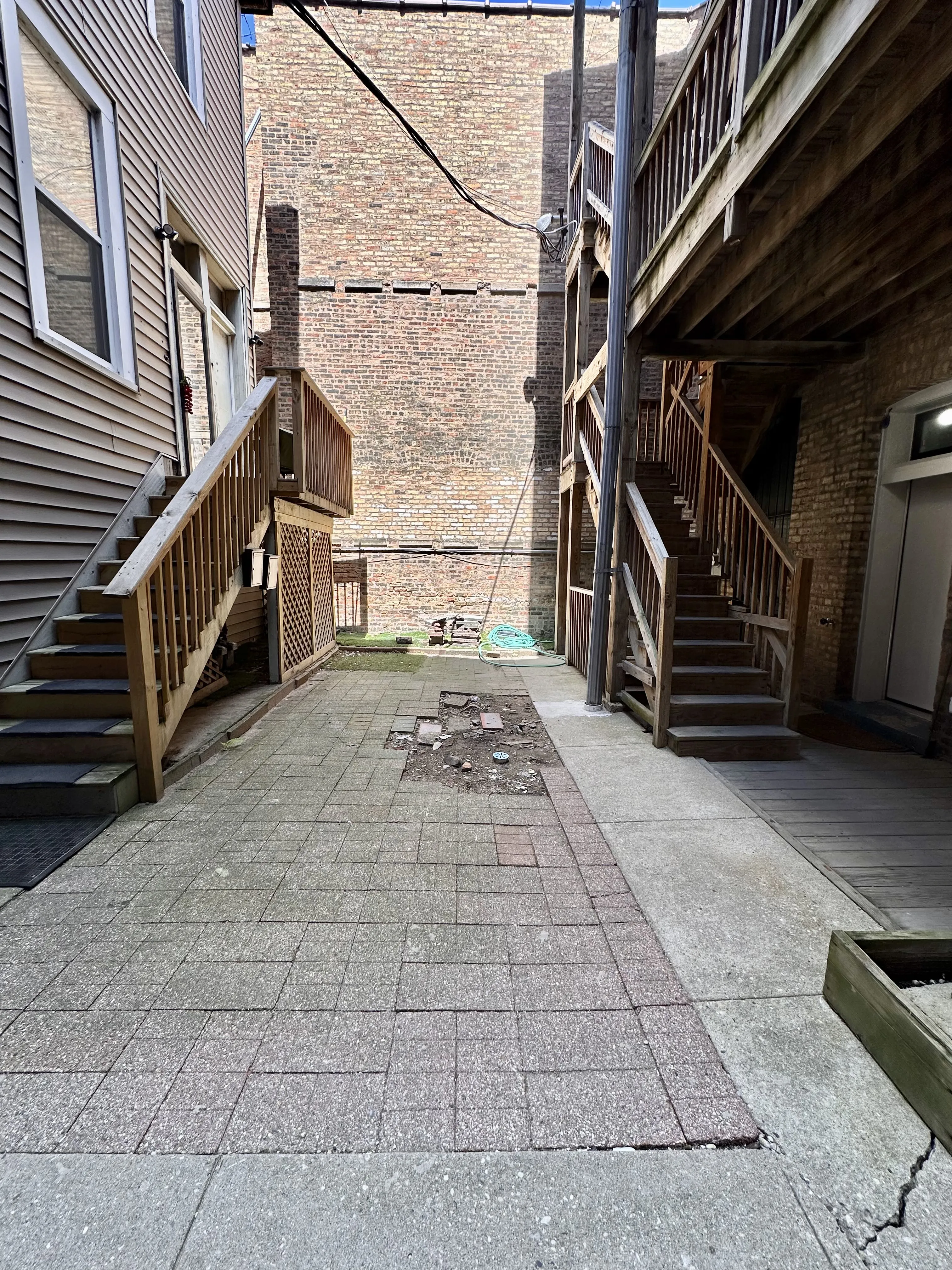 2950 N Sheffield Ave   60657 60657-unit#1F-Chicago-IL