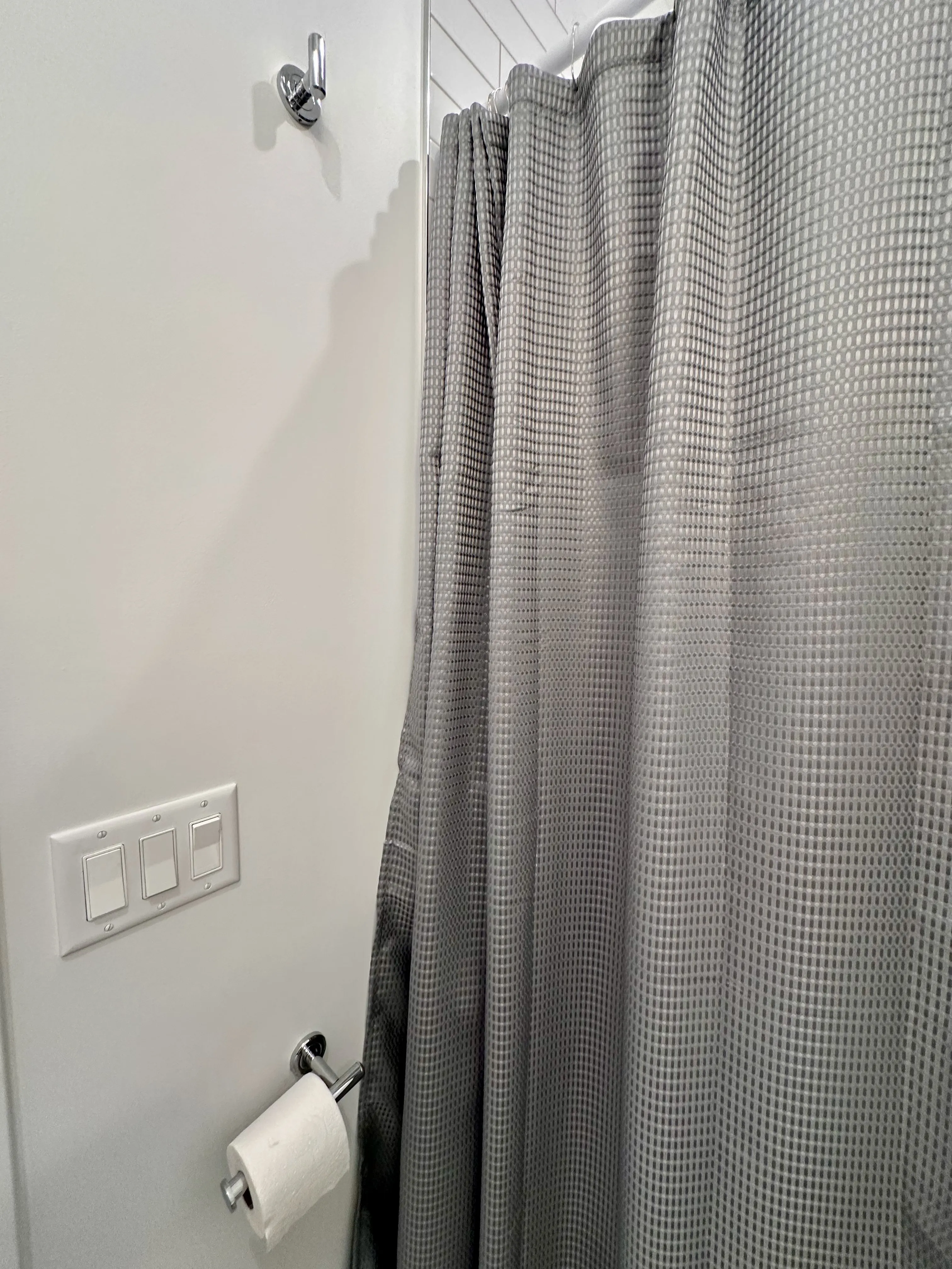 2950 N Sheffield Ave   60657 60657-unit#1F-Chicago-IL