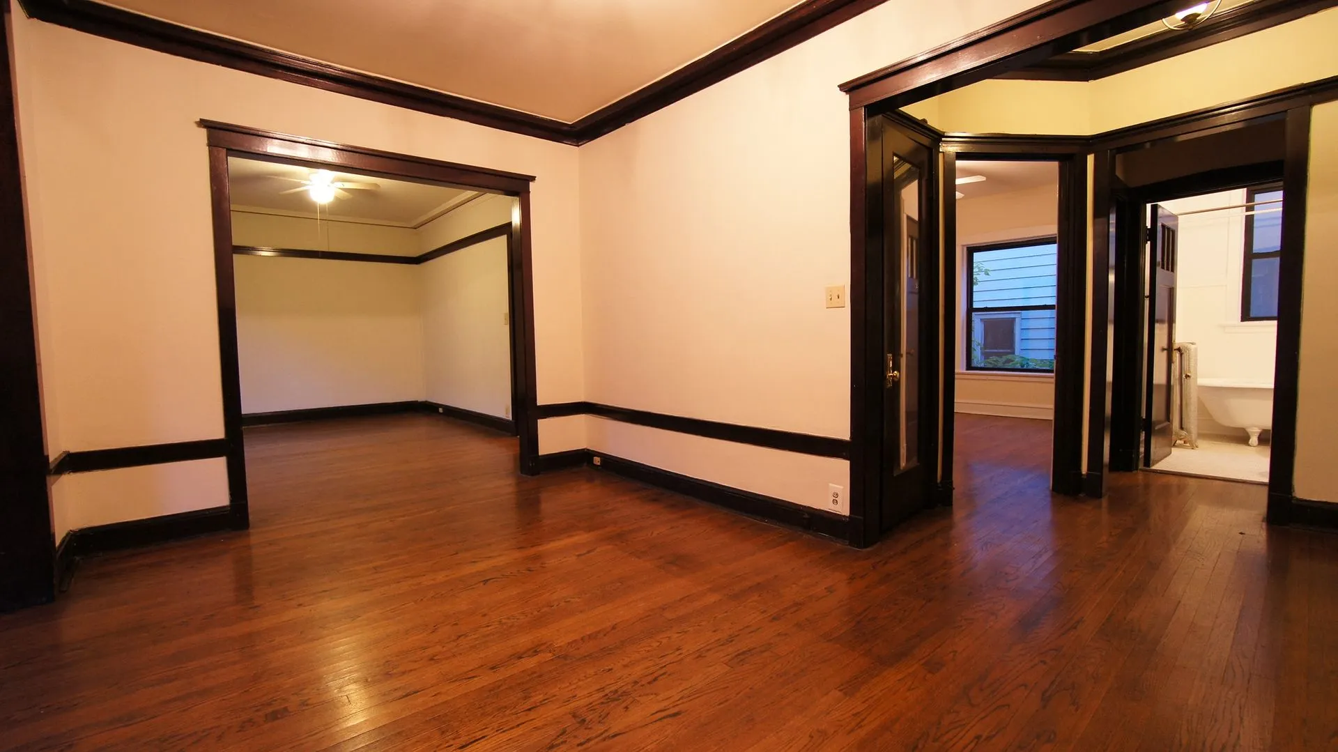 2418 N Sawyer Ave   60647 60647-unit#1W-Chicago-IL