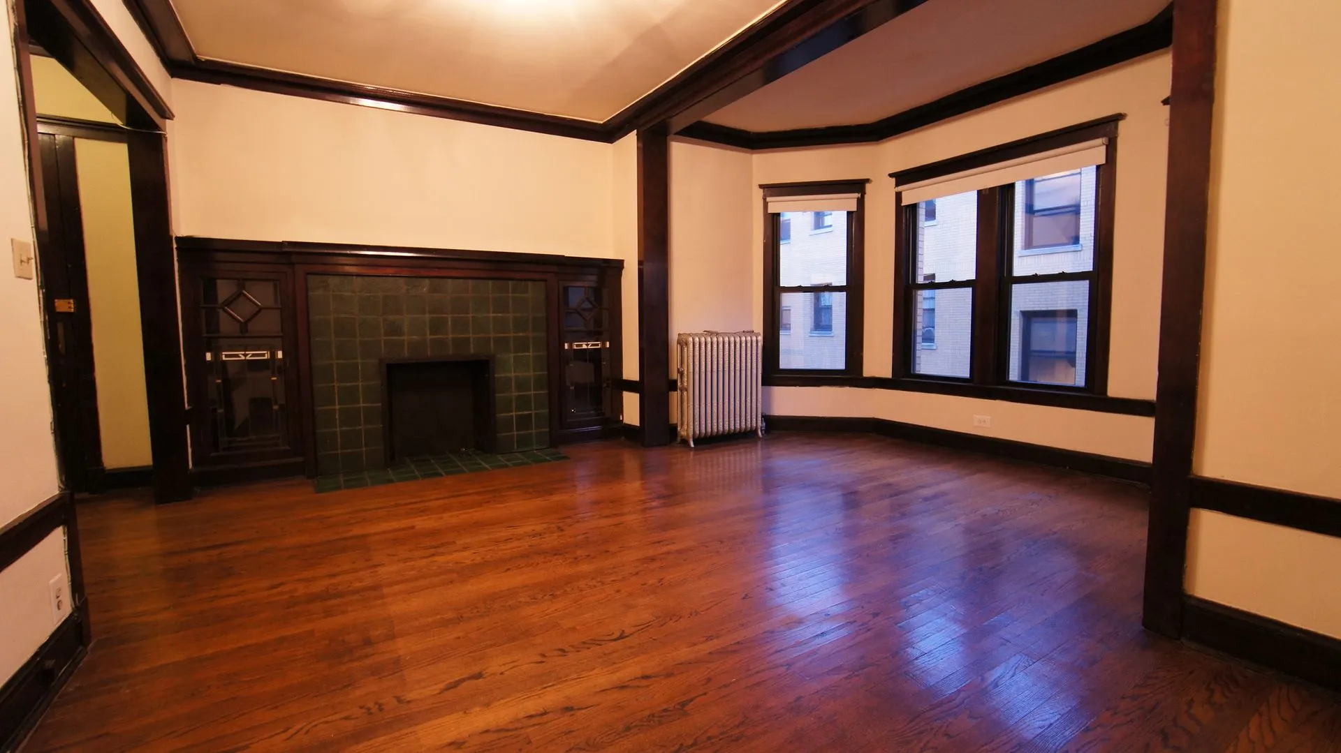 2418 N Sawyer Ave   60647 60647-unit#1W-Chicago-IL