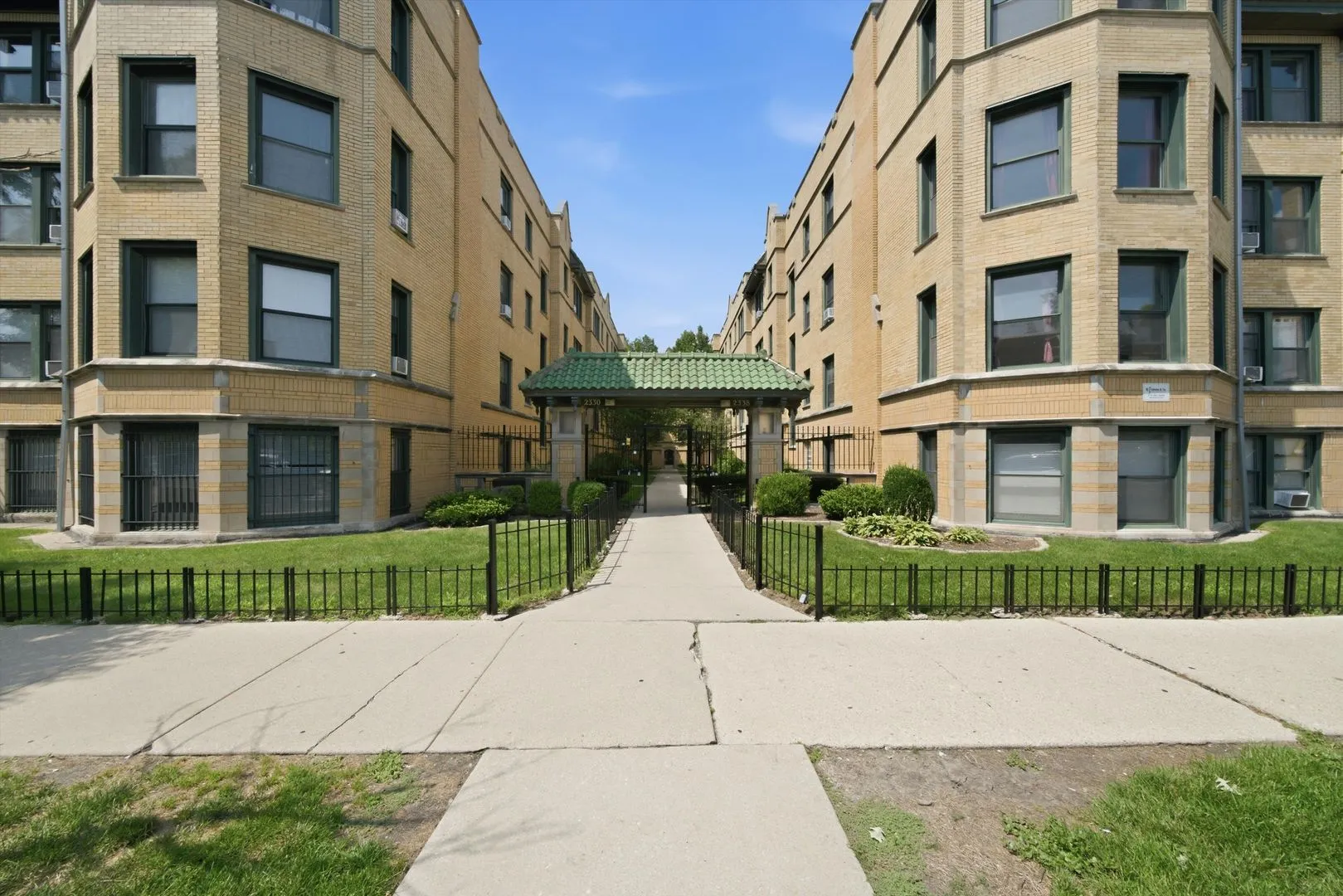 2338 N Spaulding Ave 60647 60647-unit#3B-Chicago-IL