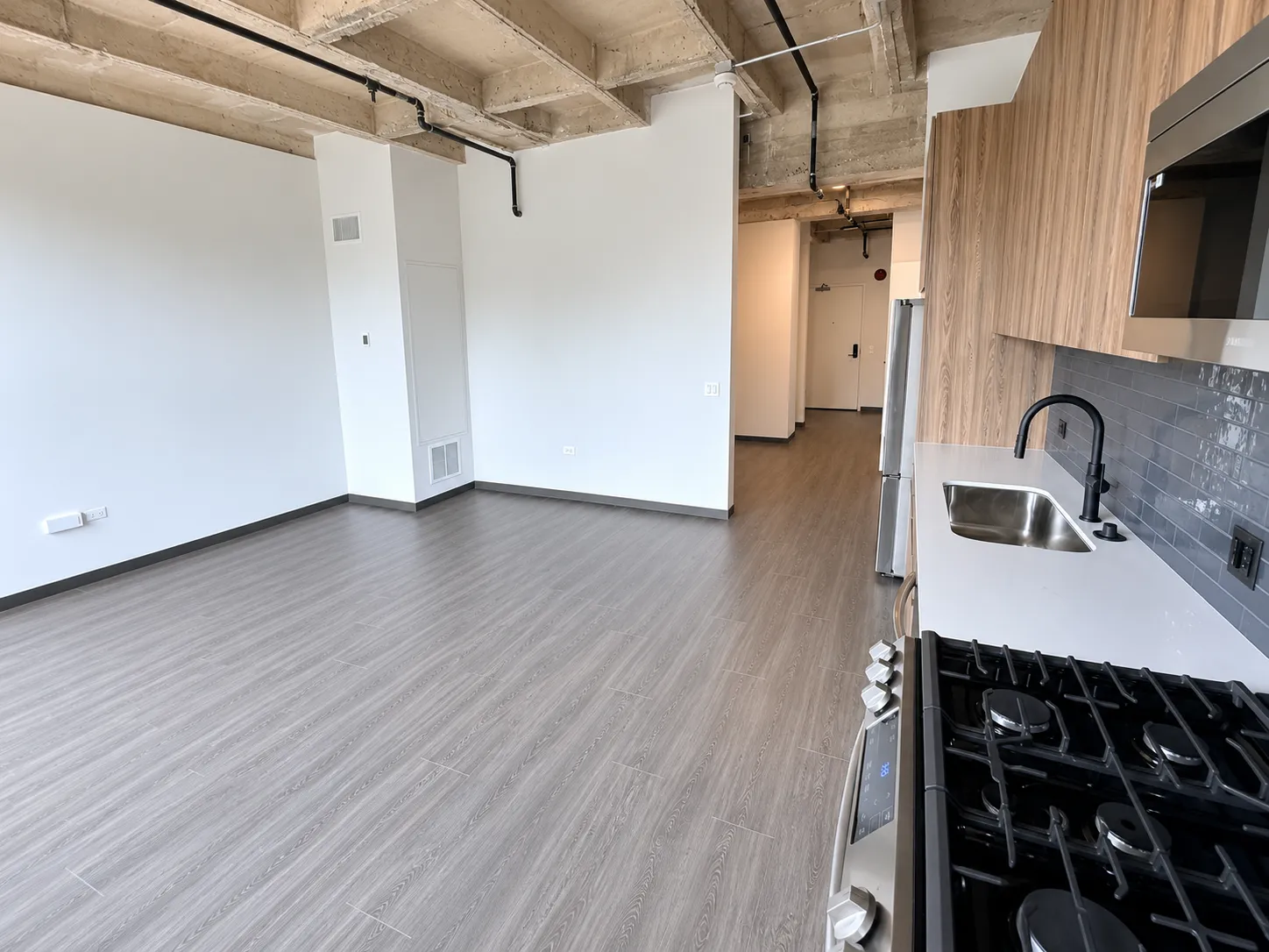 150 N Ashland Ave   60607 60607-unit#617-Chicago-IL