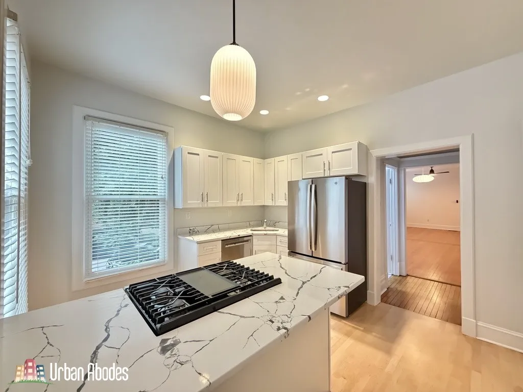 1111 W Roscoe St   60657 60657-unit#2A-Chicago-IL
