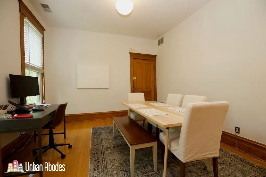 1111 W Roscoe St   60657 60657-unit#2A-Chicago-IL