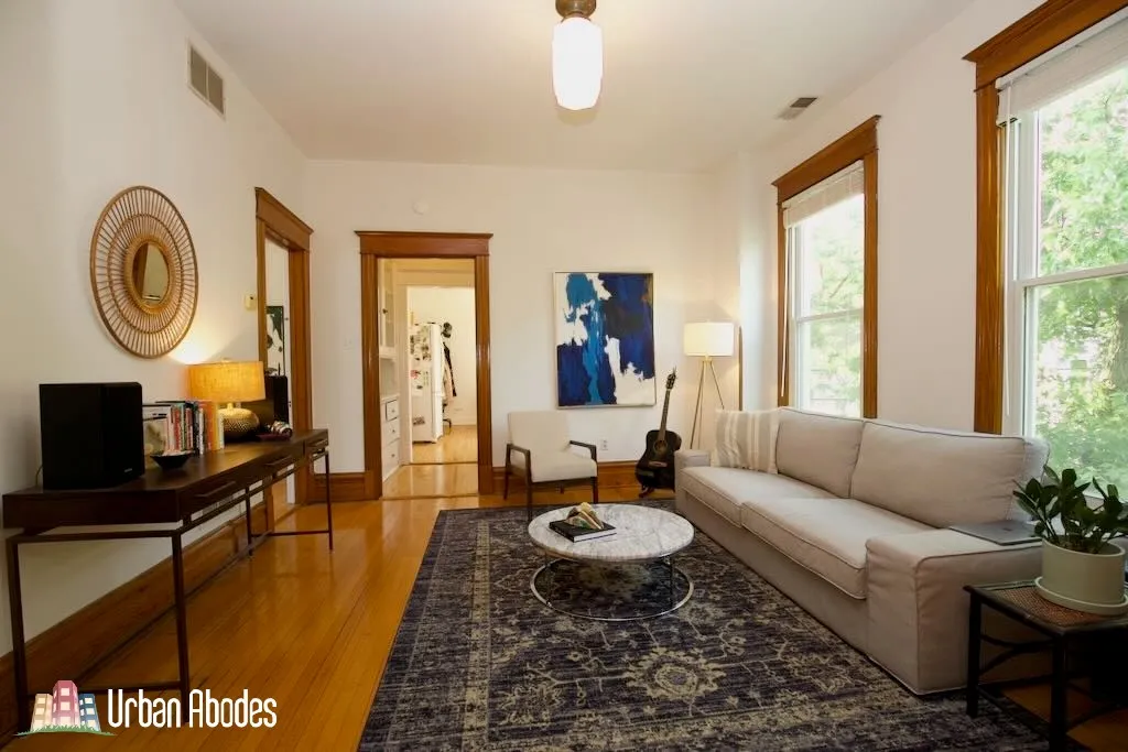 1111 W Roscoe St   60657 60657-unit#2A-Chicago-IL