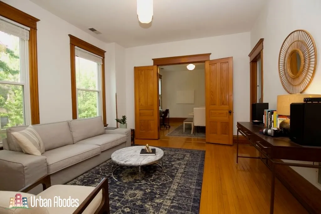 1111 W Roscoe St   60657 60657-unit#2A-Chicago-IL
