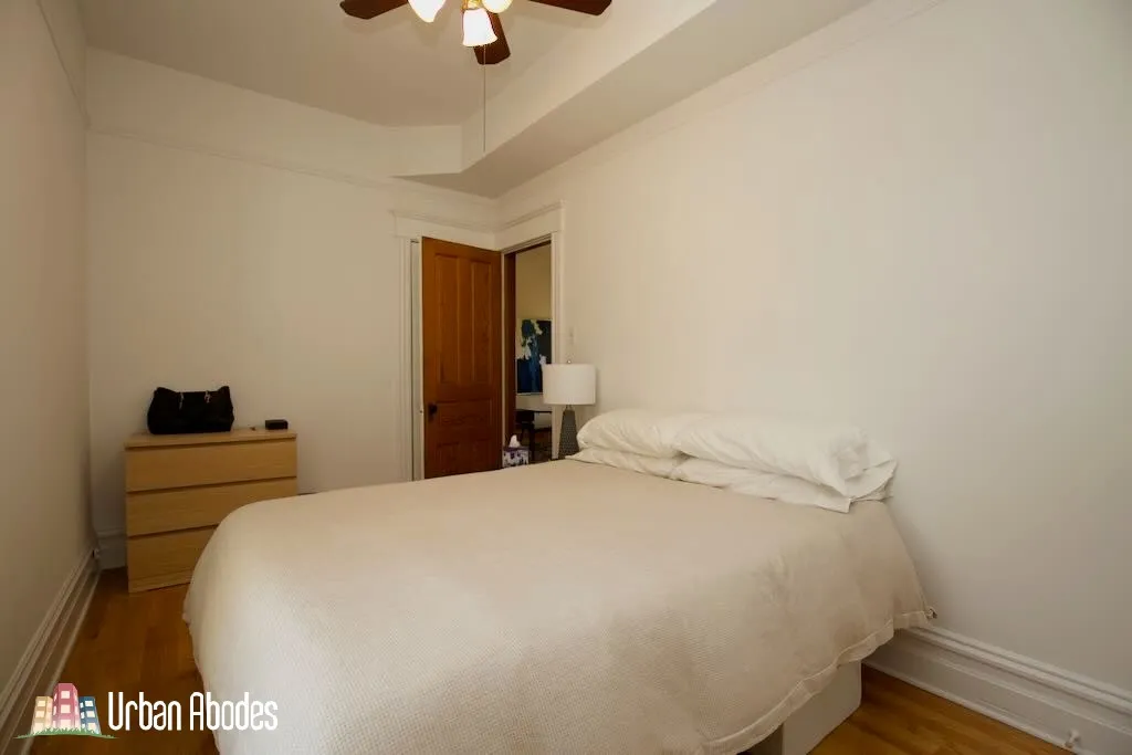 1111 W Roscoe St   60657 60657-unit#2A-Chicago-IL