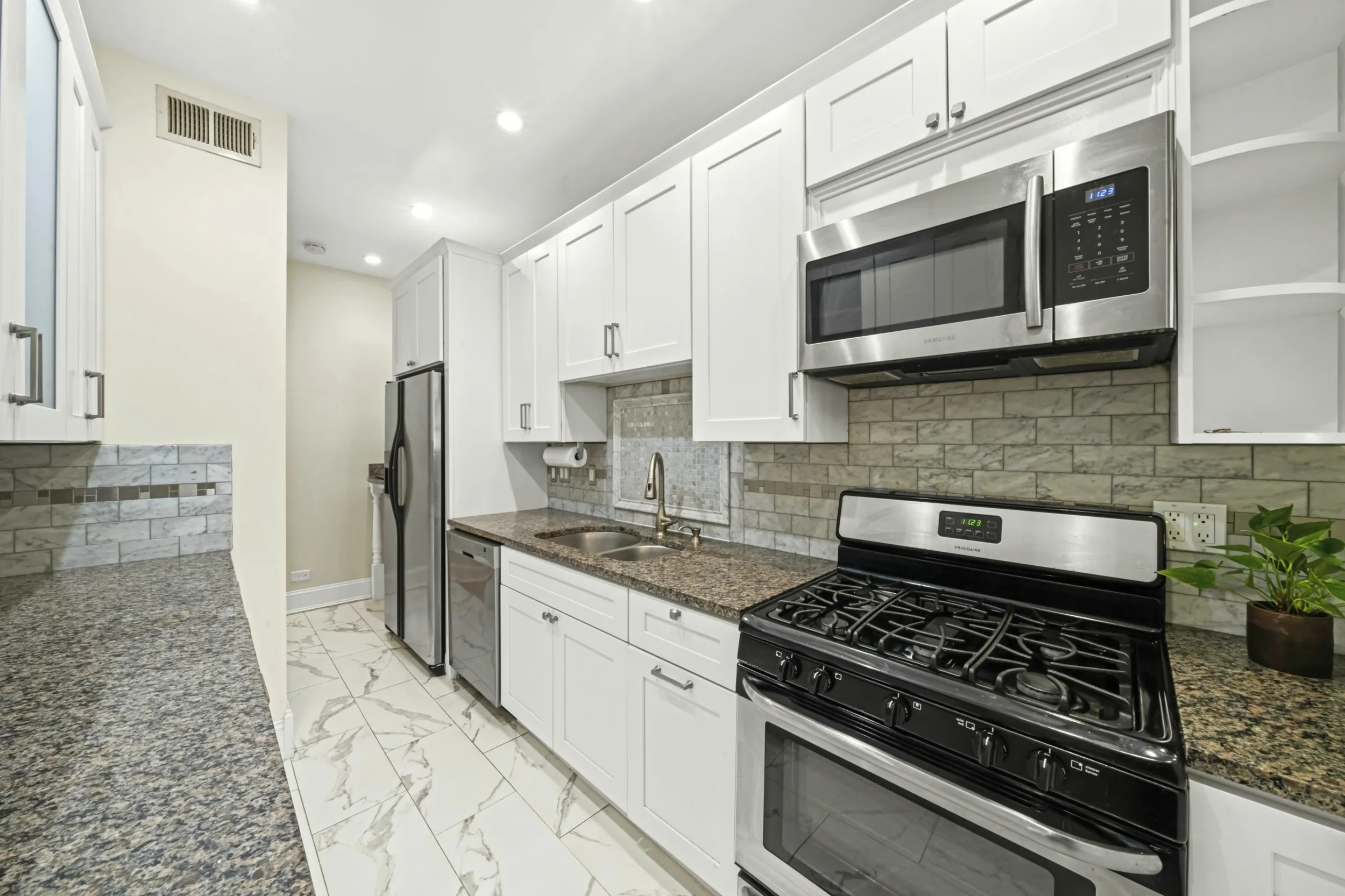 6040 N Kenmore Ave 60660 60660-Glenmoor Manor-unit#1-Chicago-IL