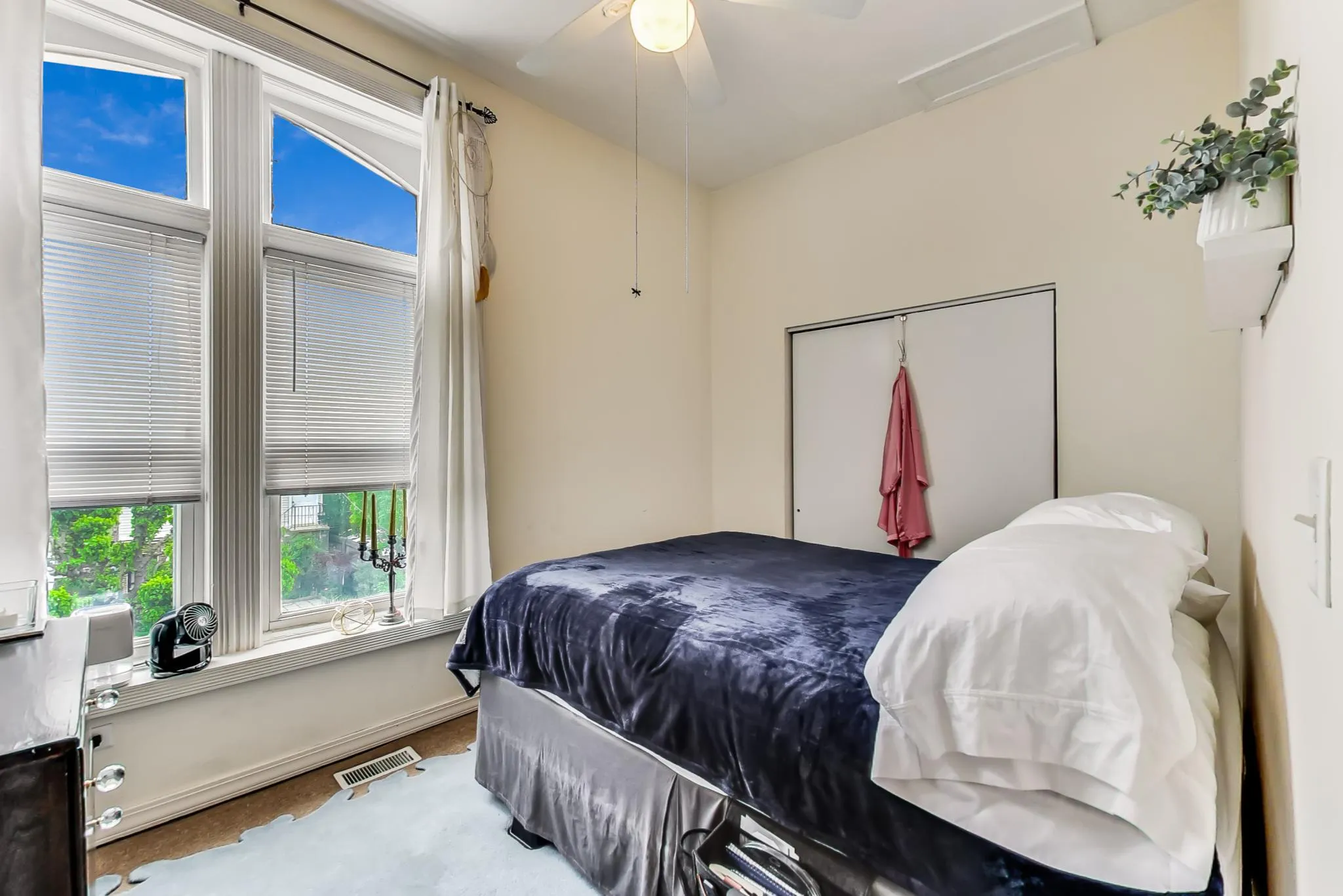 733 N Hoyne Ave 60612 60612-unit#1-Chicago-IL