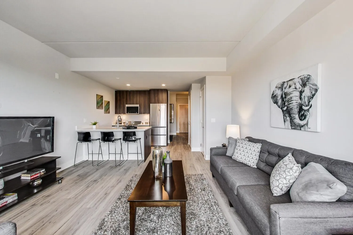 300 W Division St 60610 60610-unit#402-Chicago-IL