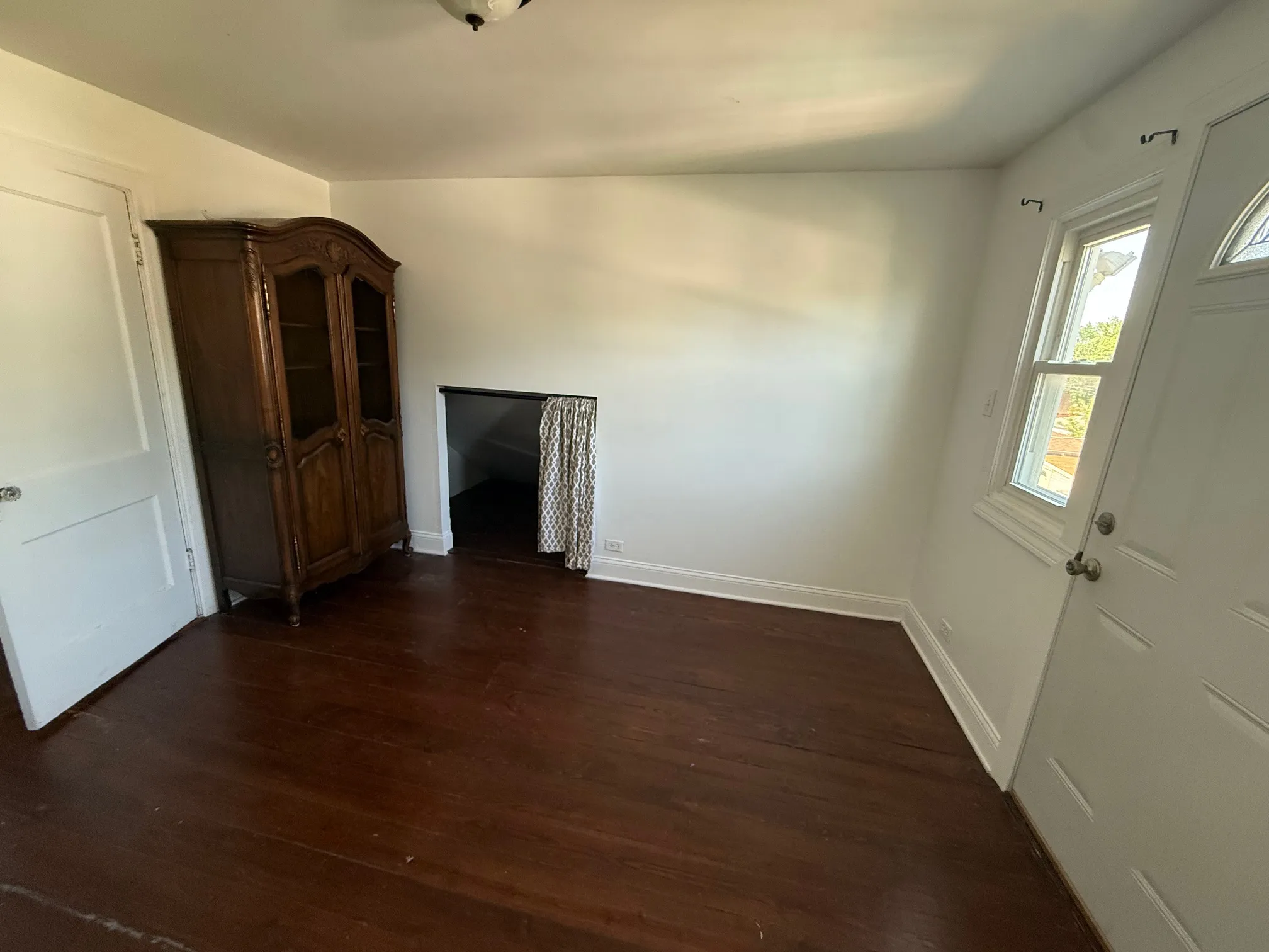 5445 N LOTUS AVE 60630-Upstairs-unit#A-Chicago-IL