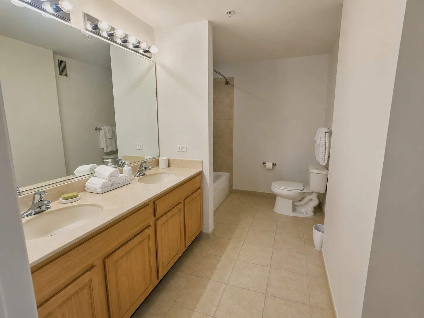 353 N Desplaines St 60661 60661-unit#1009-Chicago-IL