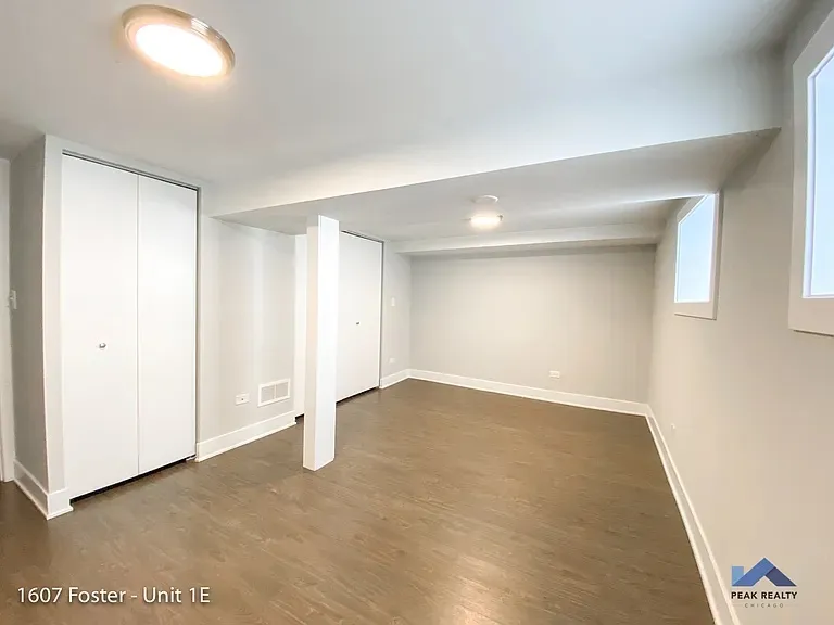 1607 W Foster Ave   60640 60640-unit#1E-Chicago-IL
