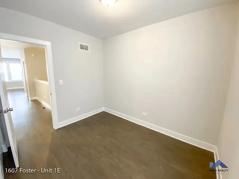 1607 W Foster Ave   60640 60640-unit#1E-Chicago-IL