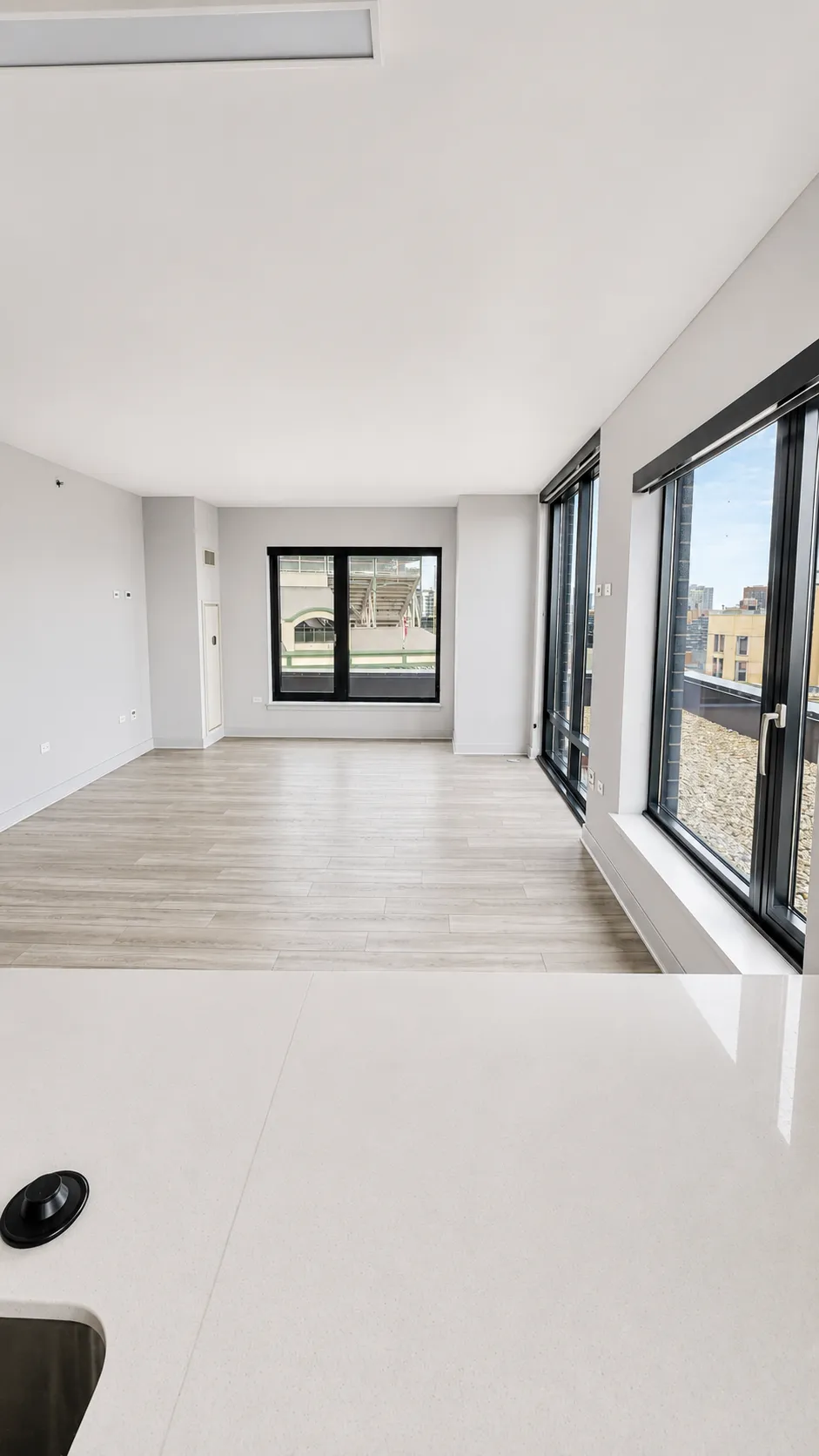 1025 W Addison St 60613 60613-unit#506-Chicago-IL