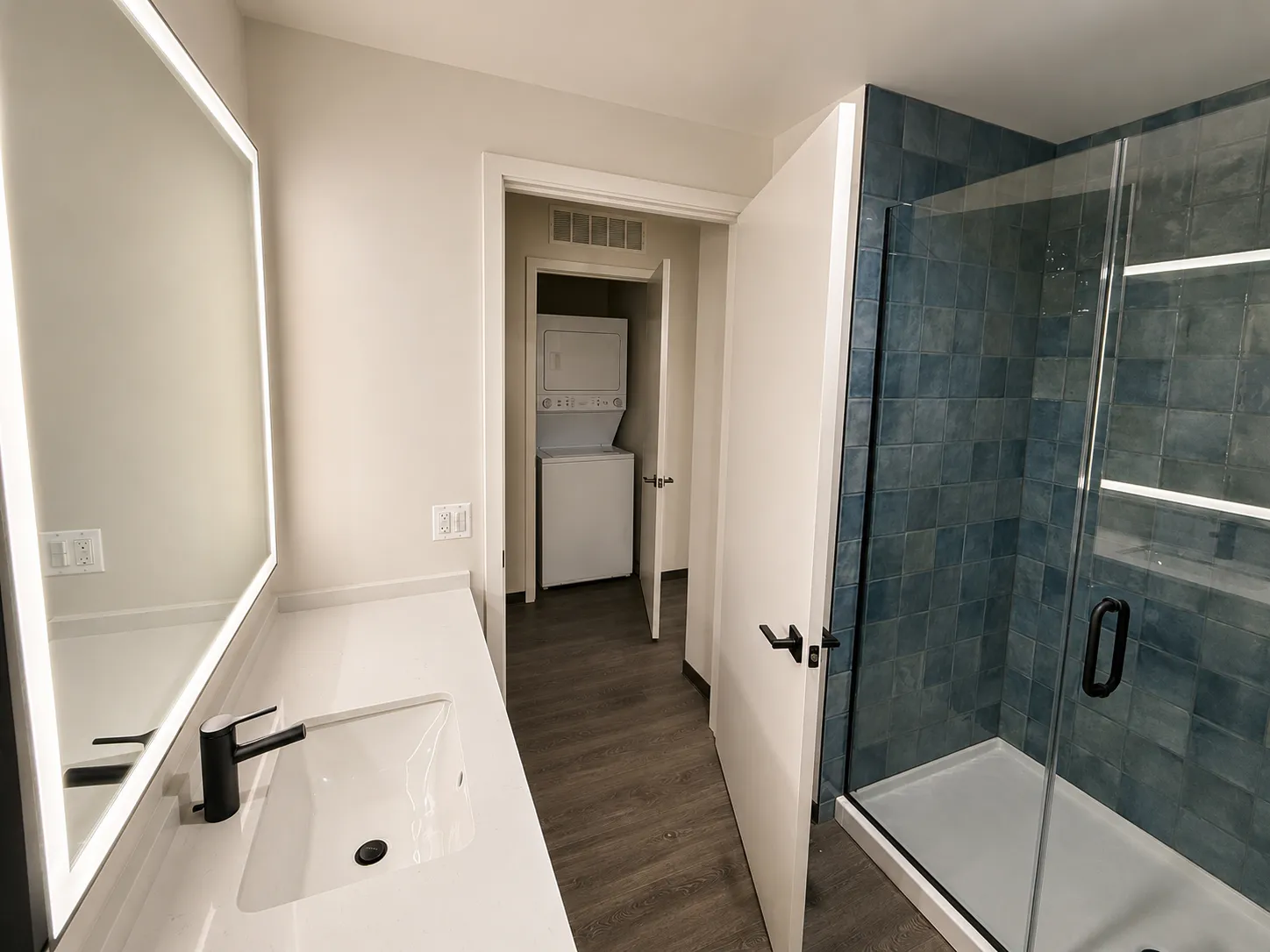150 N Ashland Ave   60607 60607-unit#617-Chicago-IL